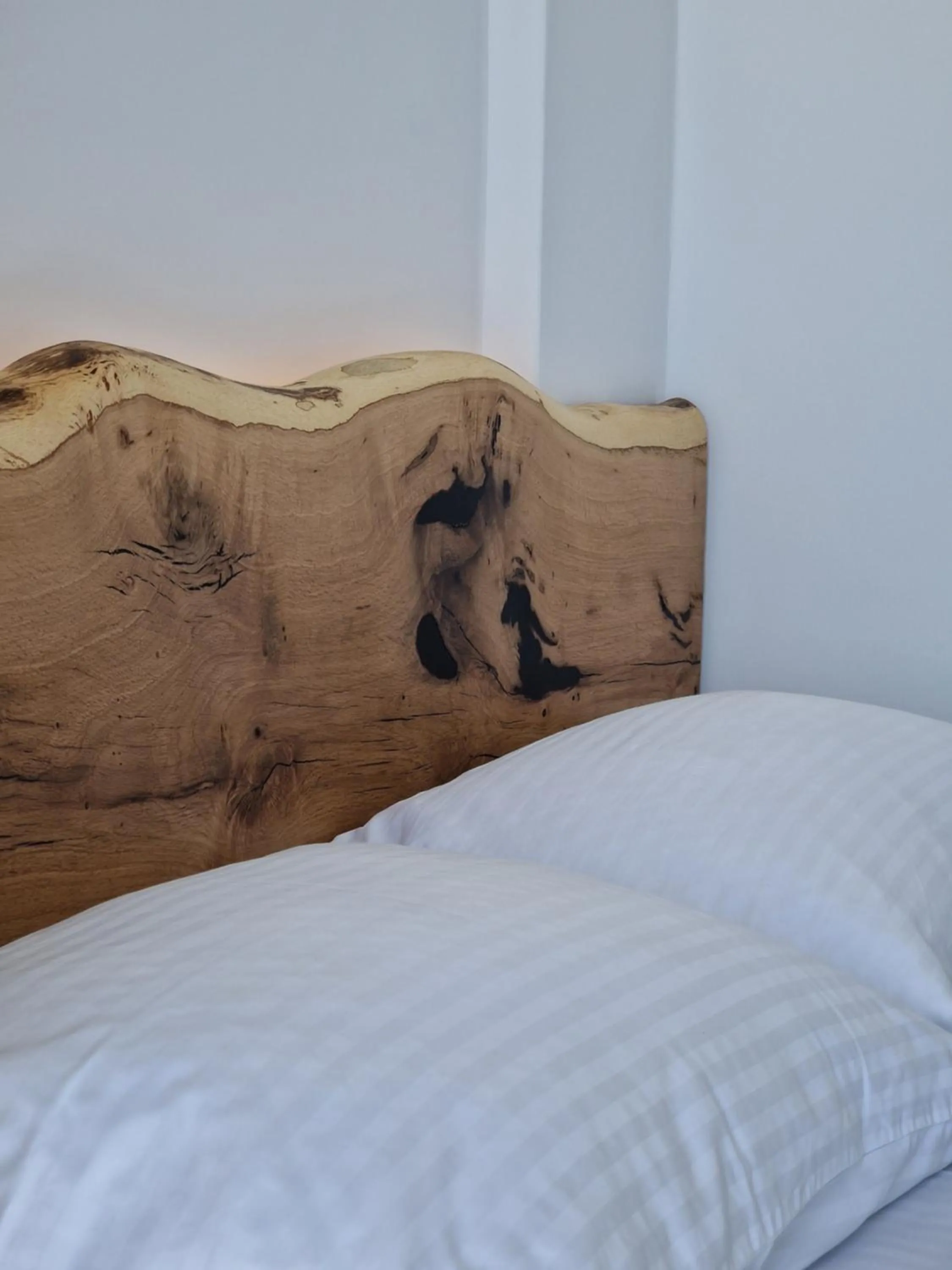 Decorative detail, Bed in Smaro Studios