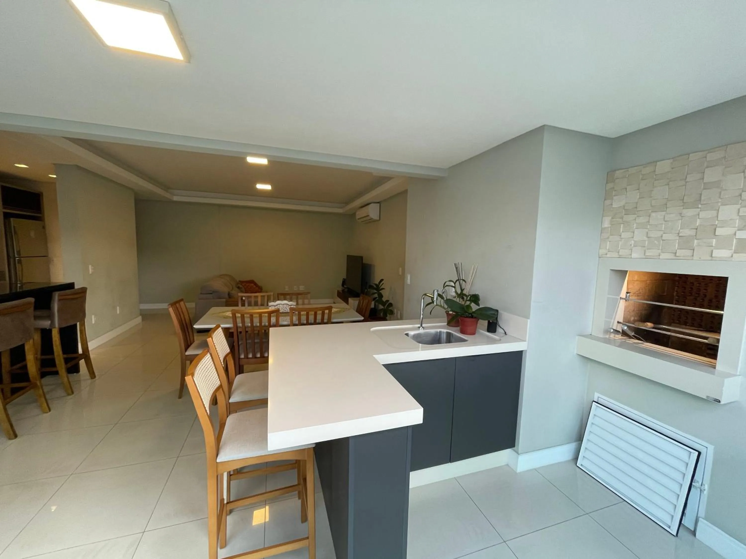 Apartamento Meia Praia