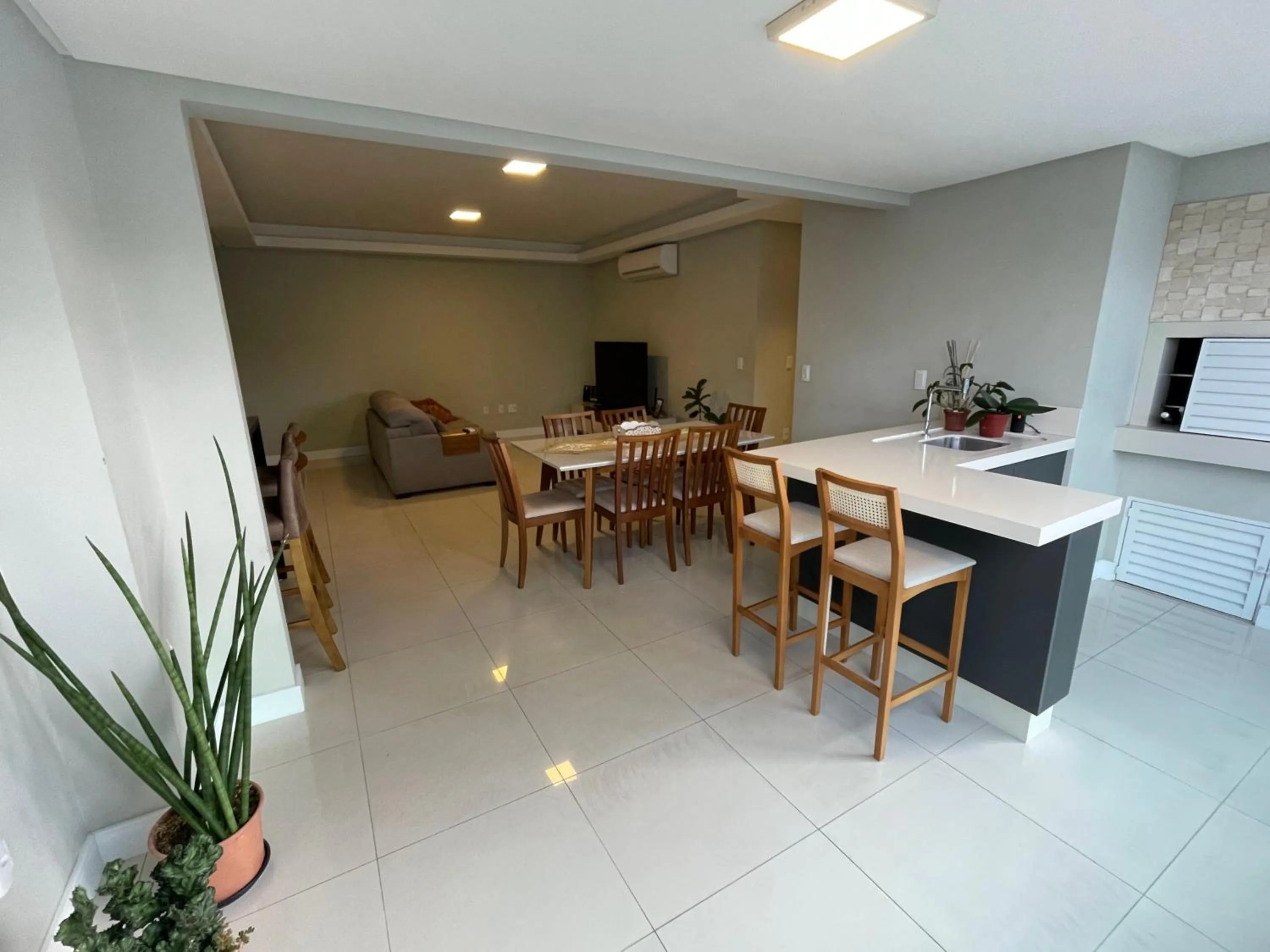 Apartamento Meia Praia