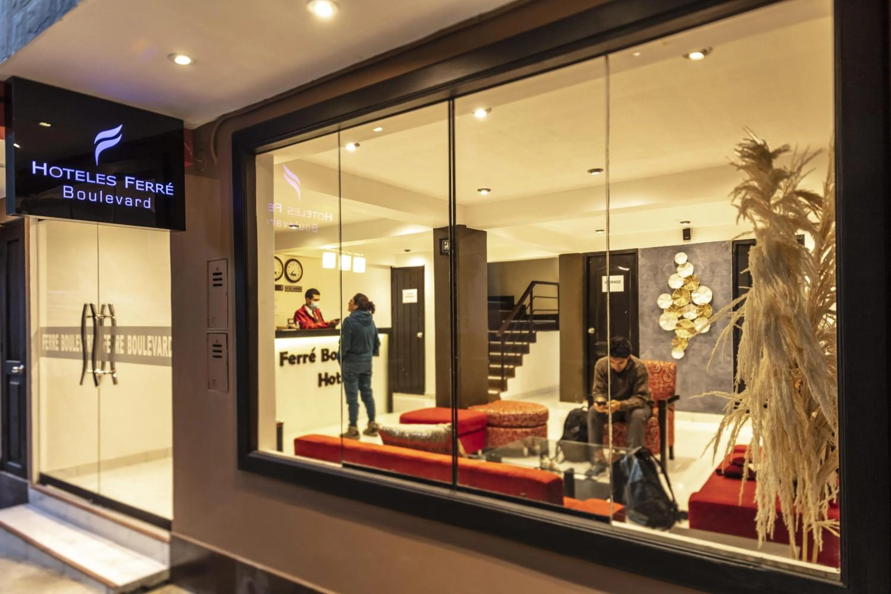 Property building in Hotel Ferré Boulevard