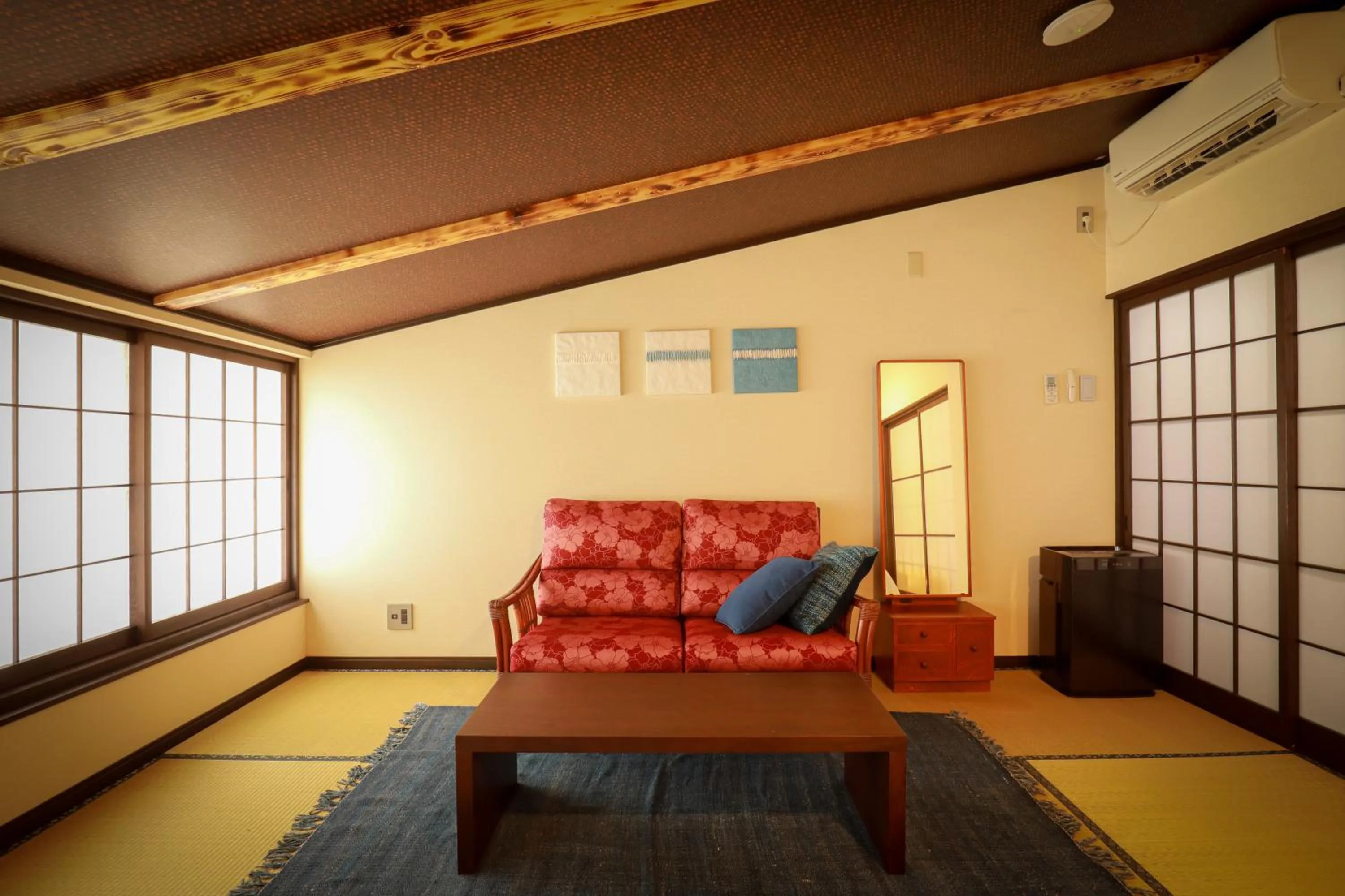 Living room in Yurakuan - Awagami Residence Inn