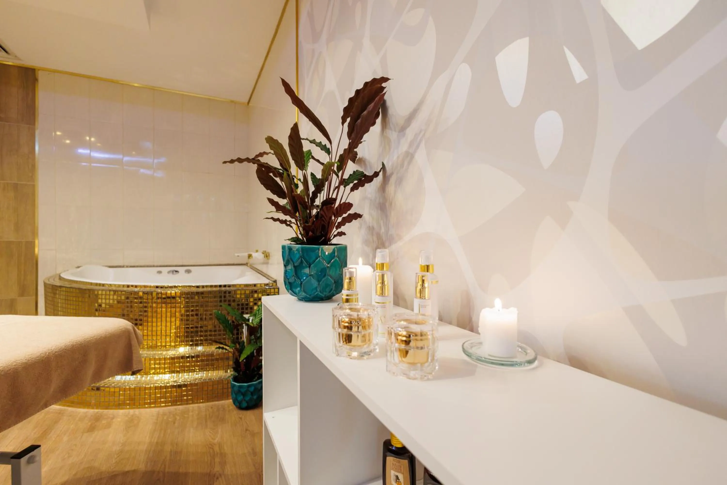 Massage, Bed in Vihren Royal Palace