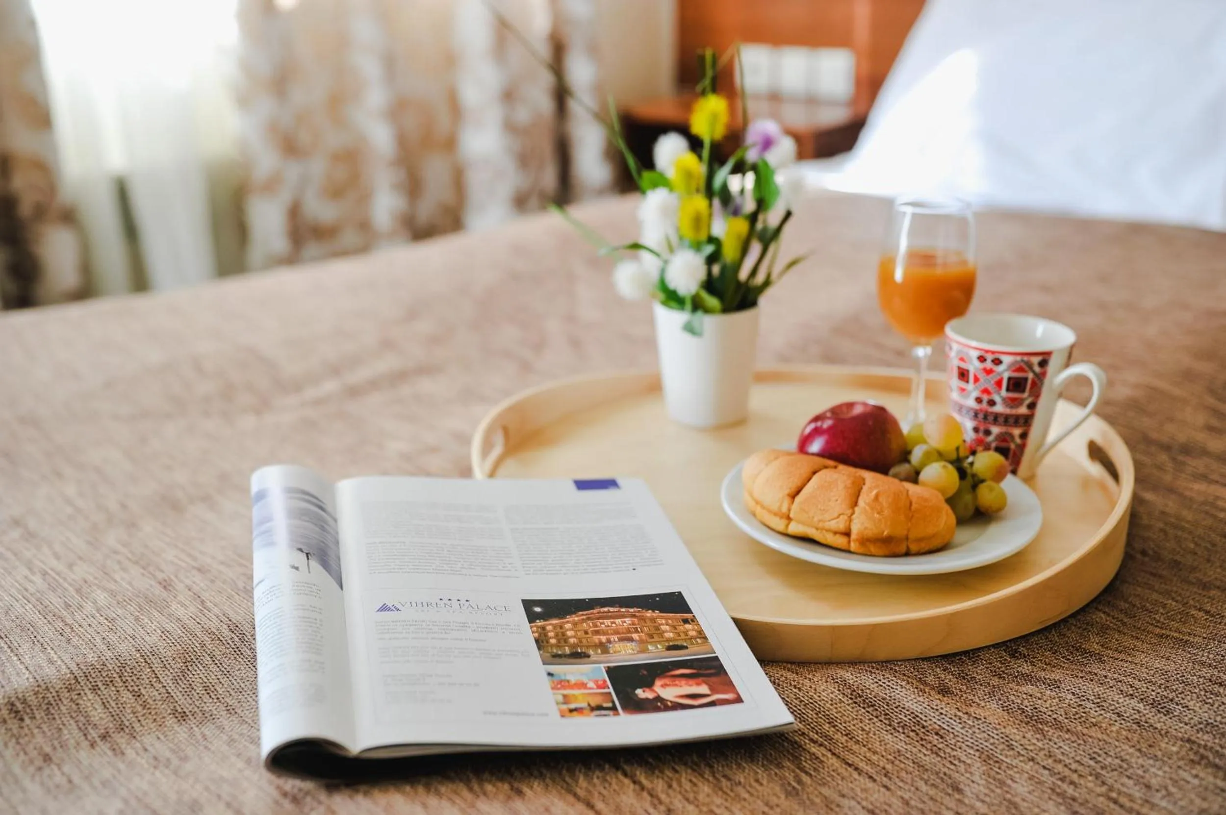 Coffee/tea facilities, Bed in Vihren Royal Palace