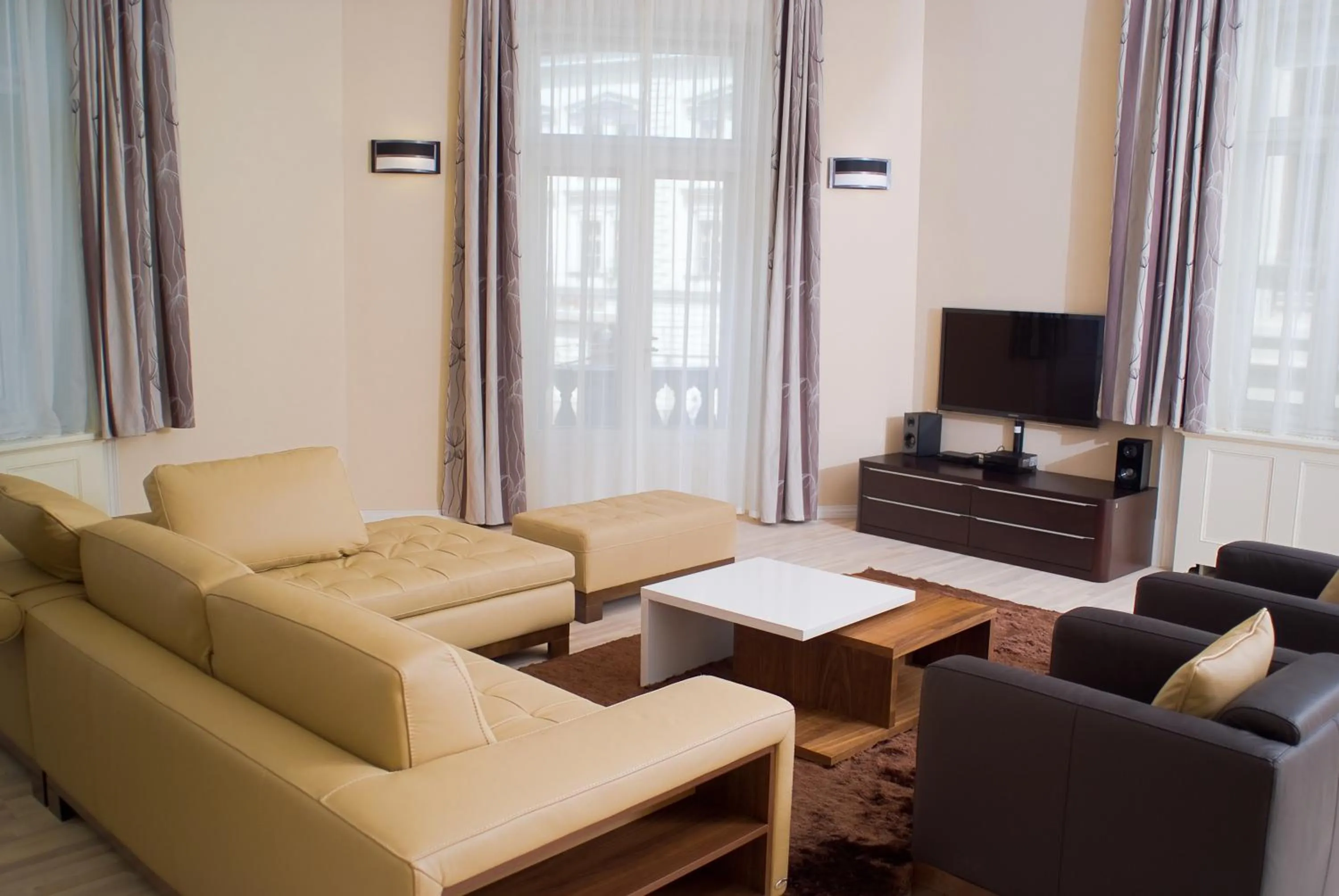 Seating area in Soleil Apartman Szeged