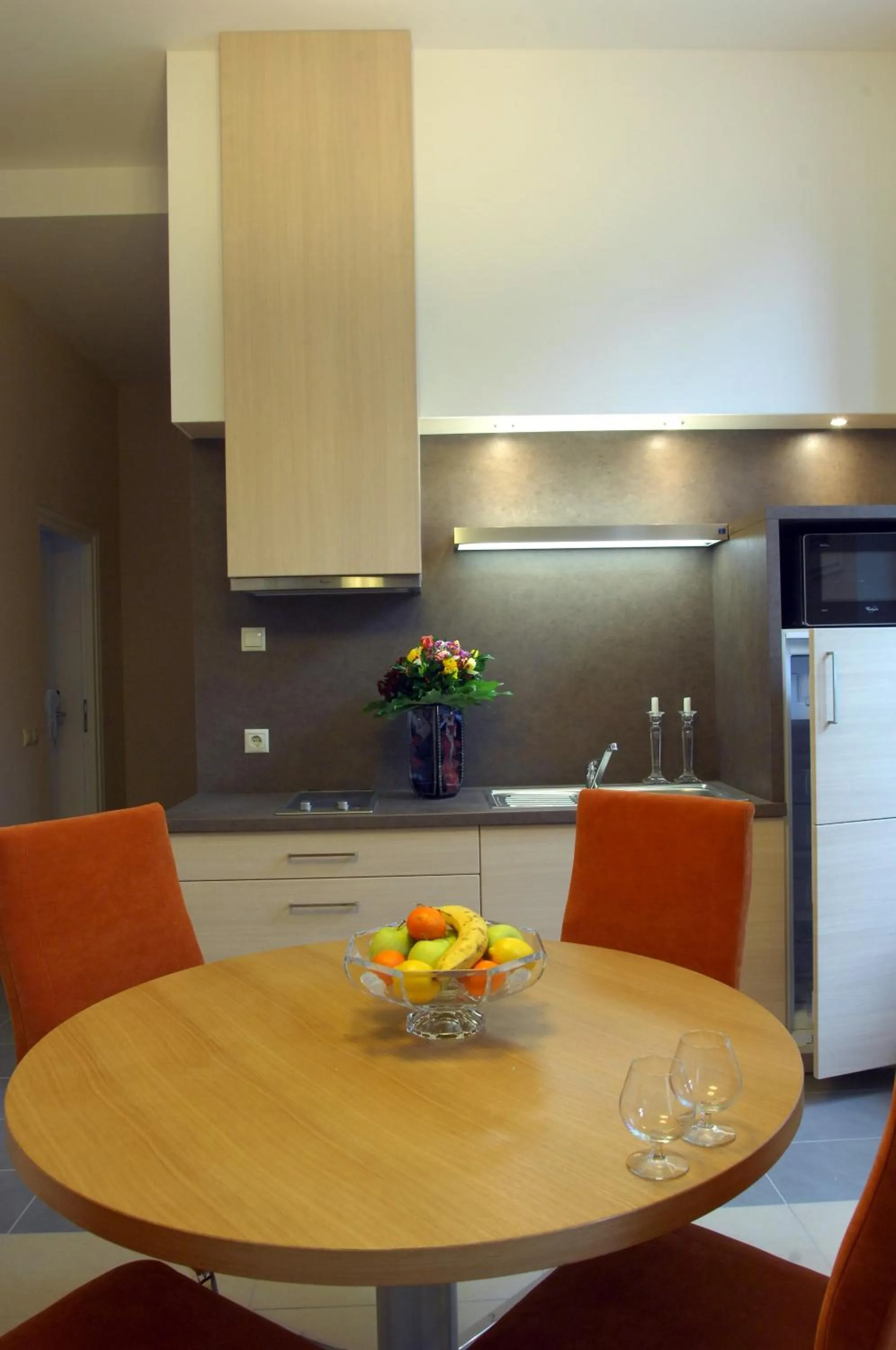 Kitchen or kitchenette in Soleil Apartman Szeged
