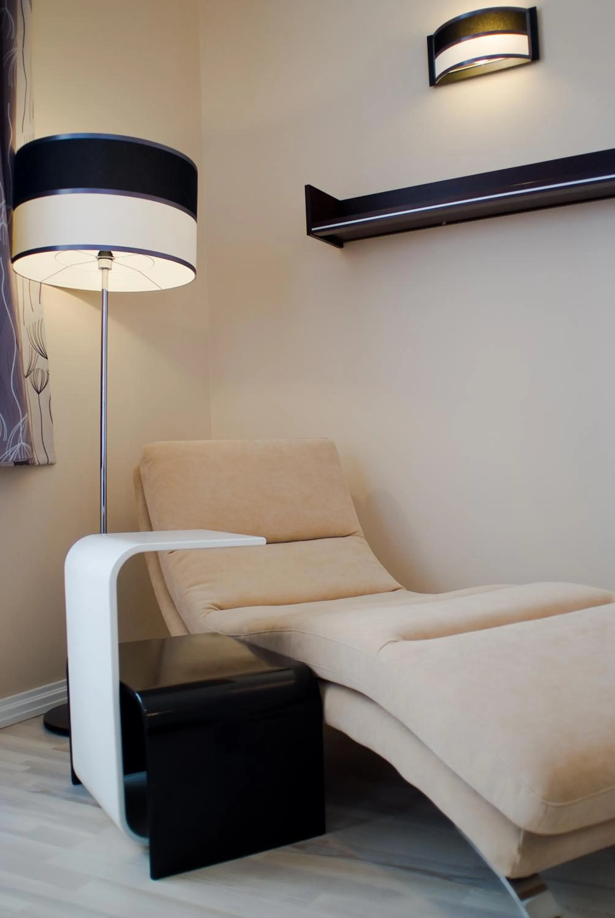 Decorative detail, Bed in Soleil Apartman Szeged