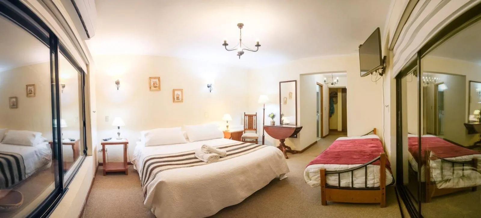 Bed in Casa de Noah Bed & Breakfast