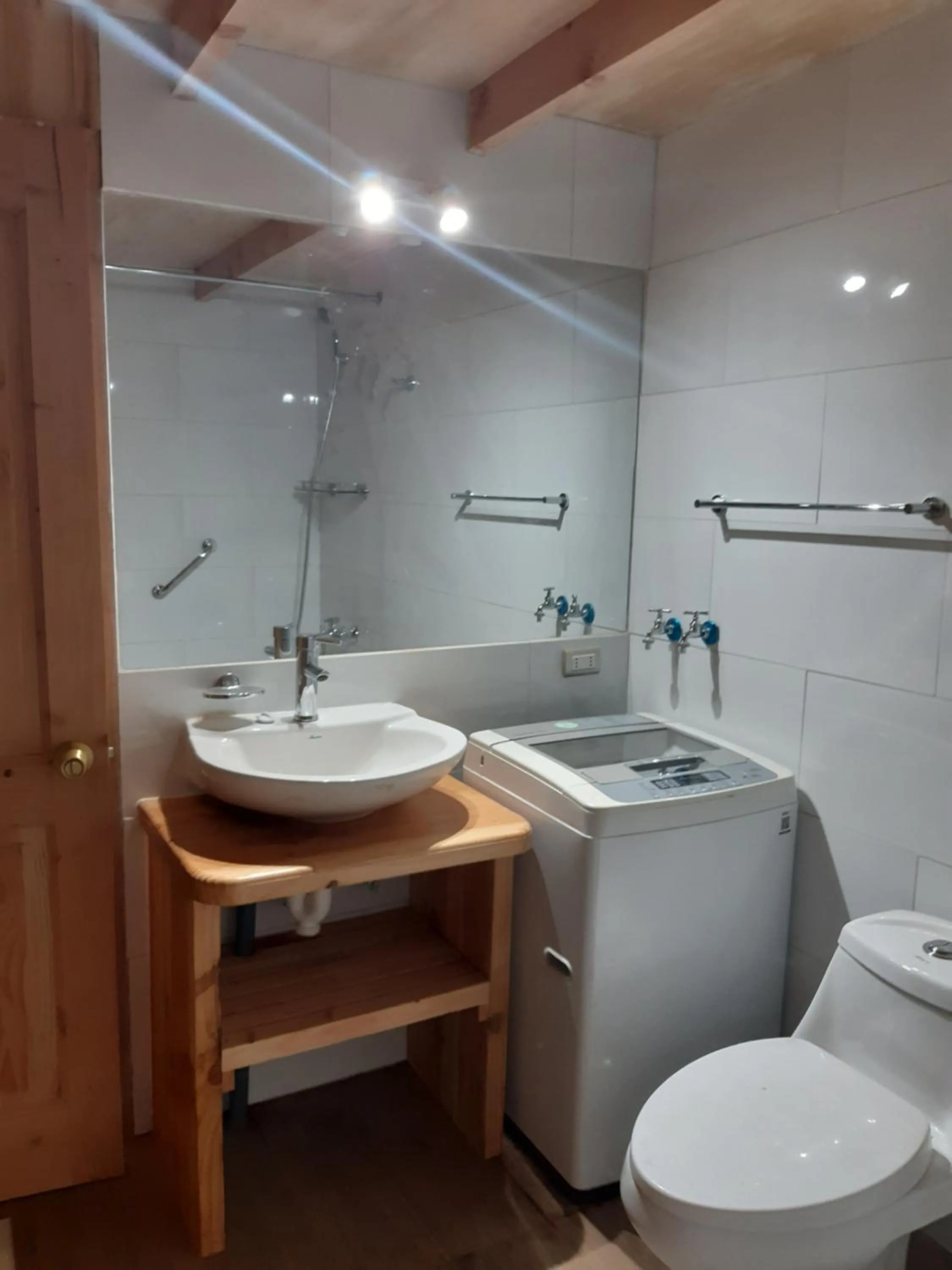 Bathroom in Casa de Noah Bed & Breakfast