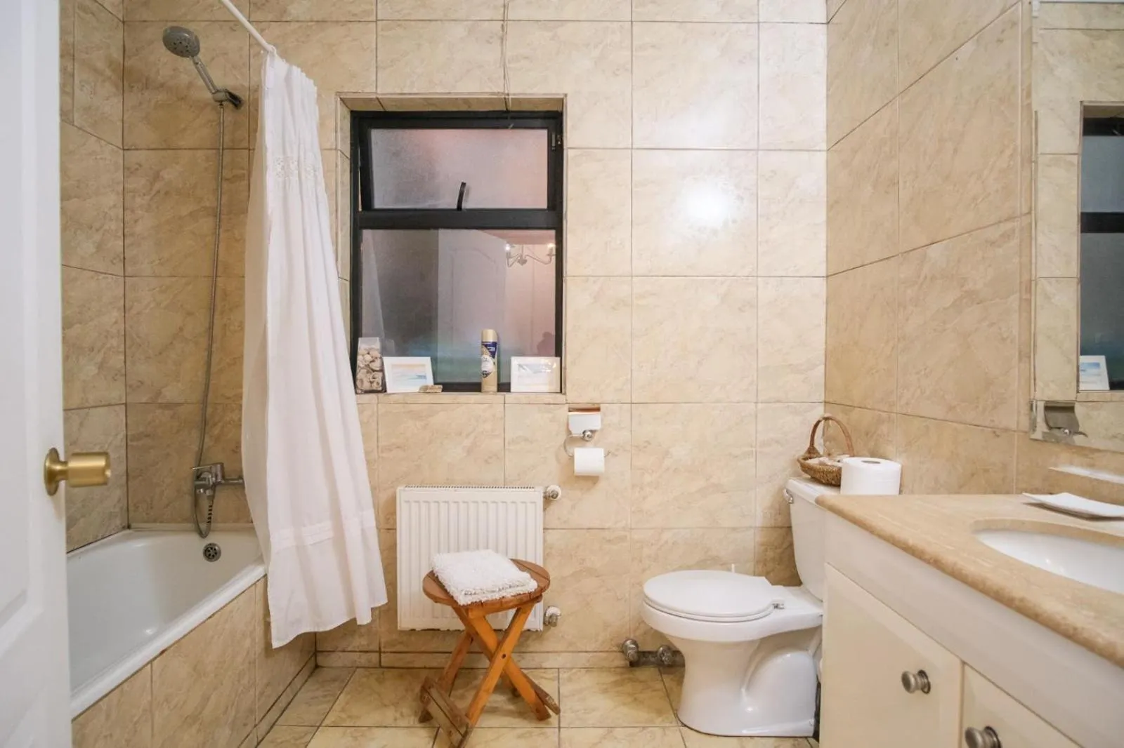 Bathroom in Casa de Noah Bed & Breakfast