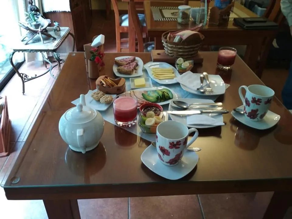 Breakfast in Casa de Noah Bed & Breakfast