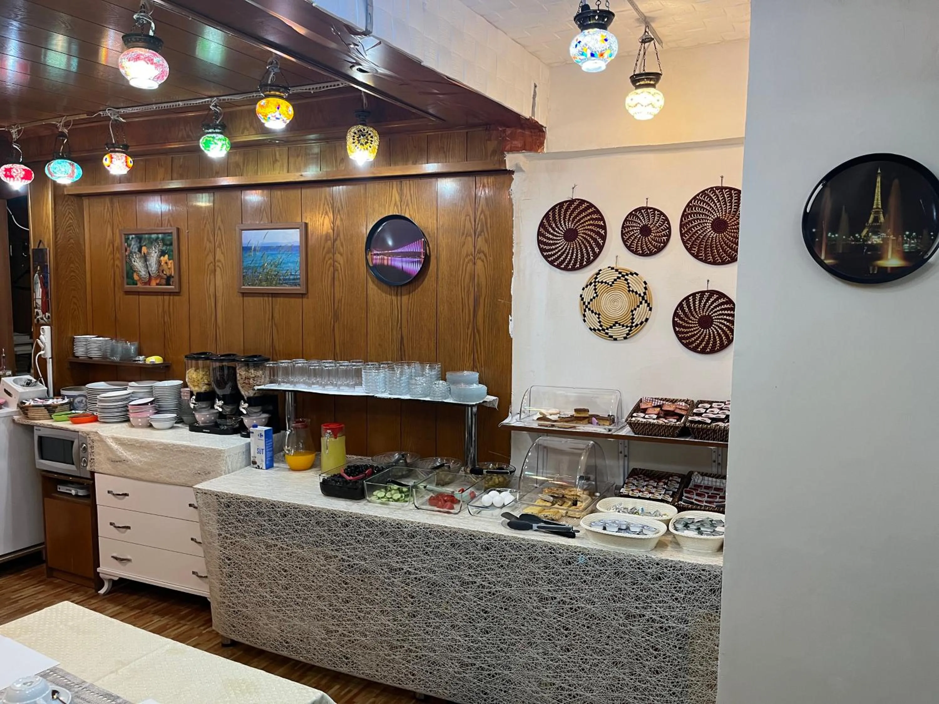 Breakfast in Paris Hotel