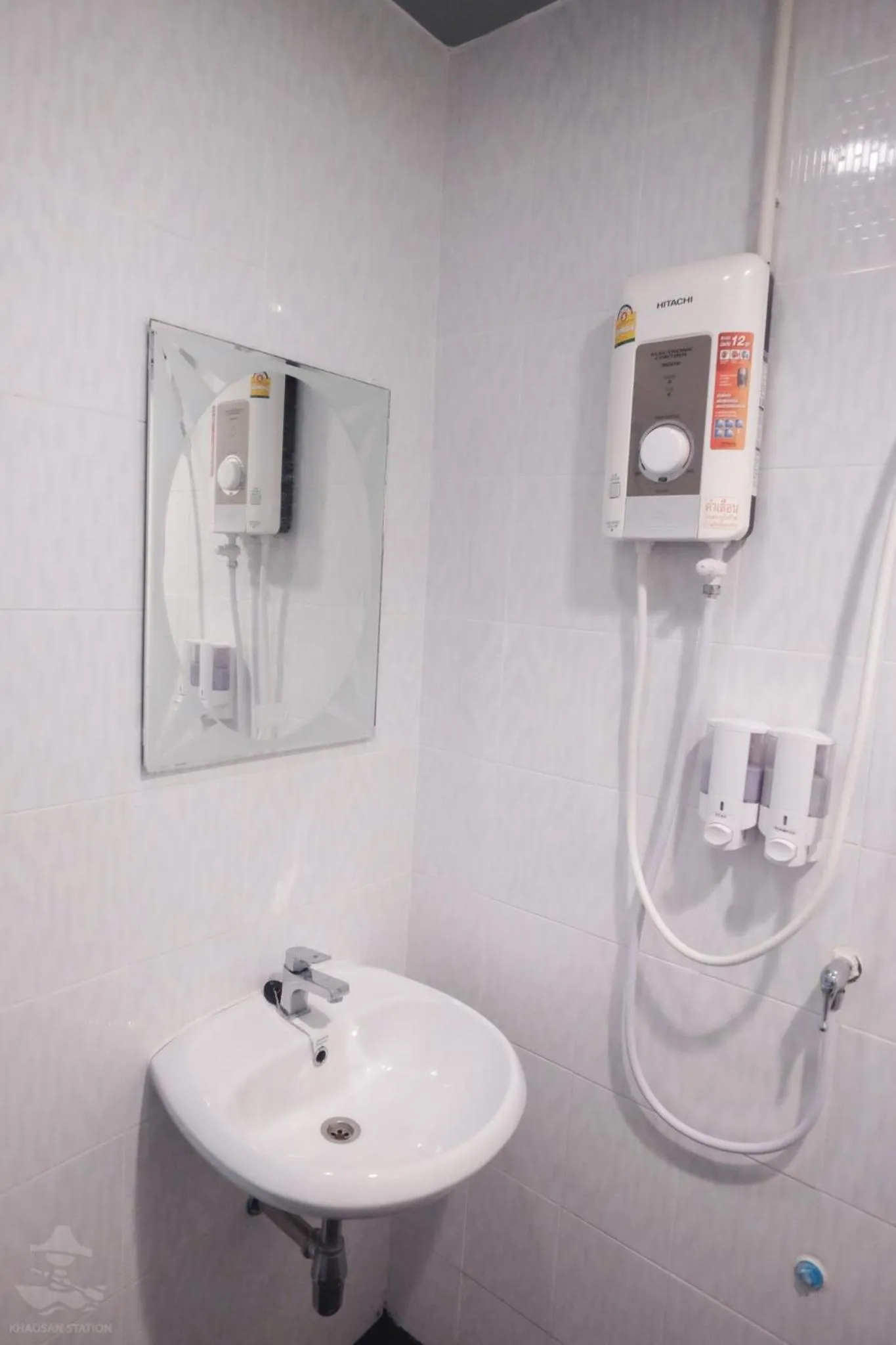 Bathroom in Khaosan Station