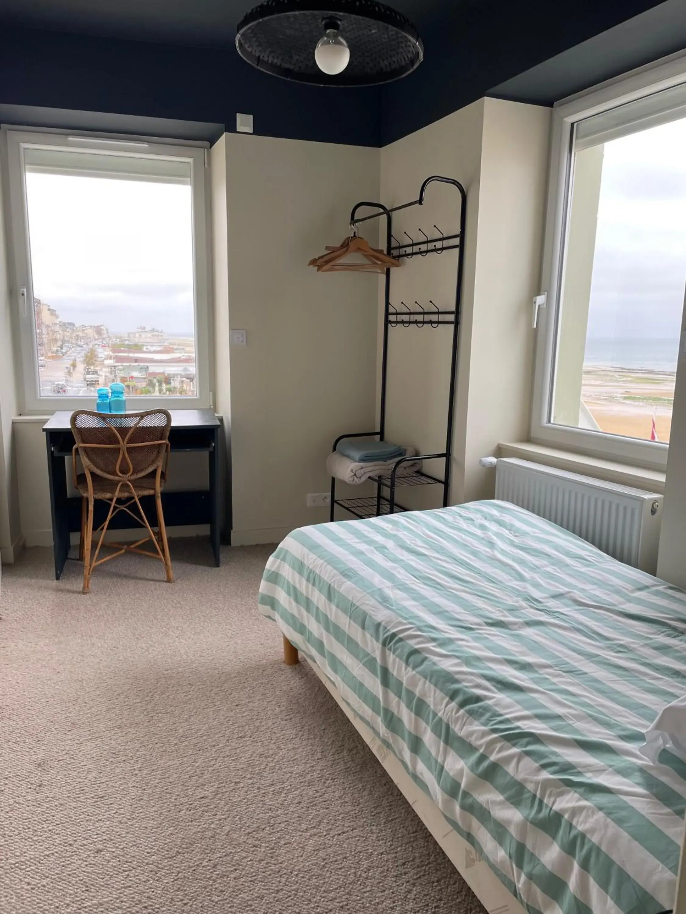 Sea view, Bed in Beau Rivage Hôtel-Restaurant Sea view, Bed in Beau Rivage Hôtel-Restaurant