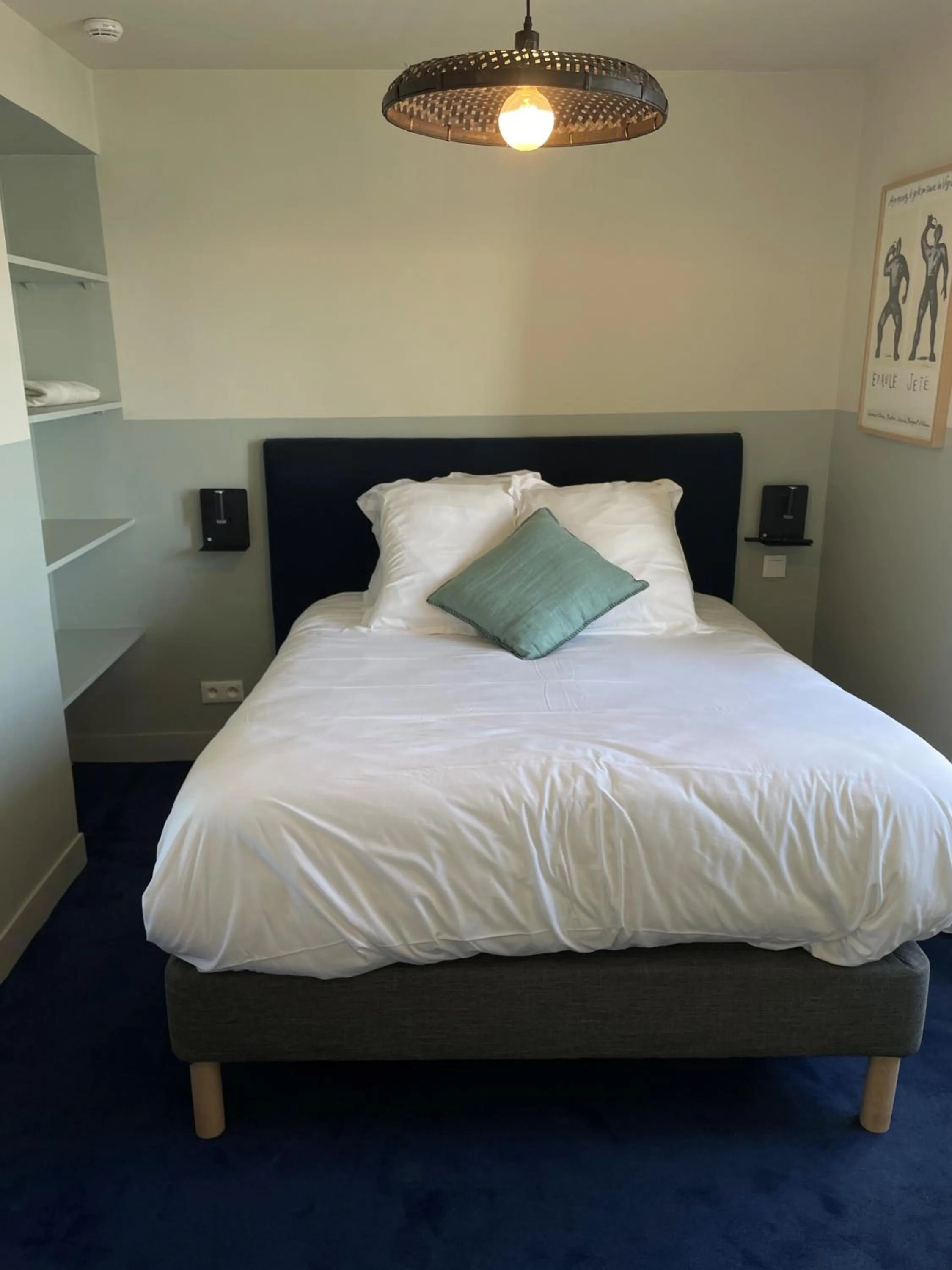 Bed in Beau Rivage Hôtel-Restaurant