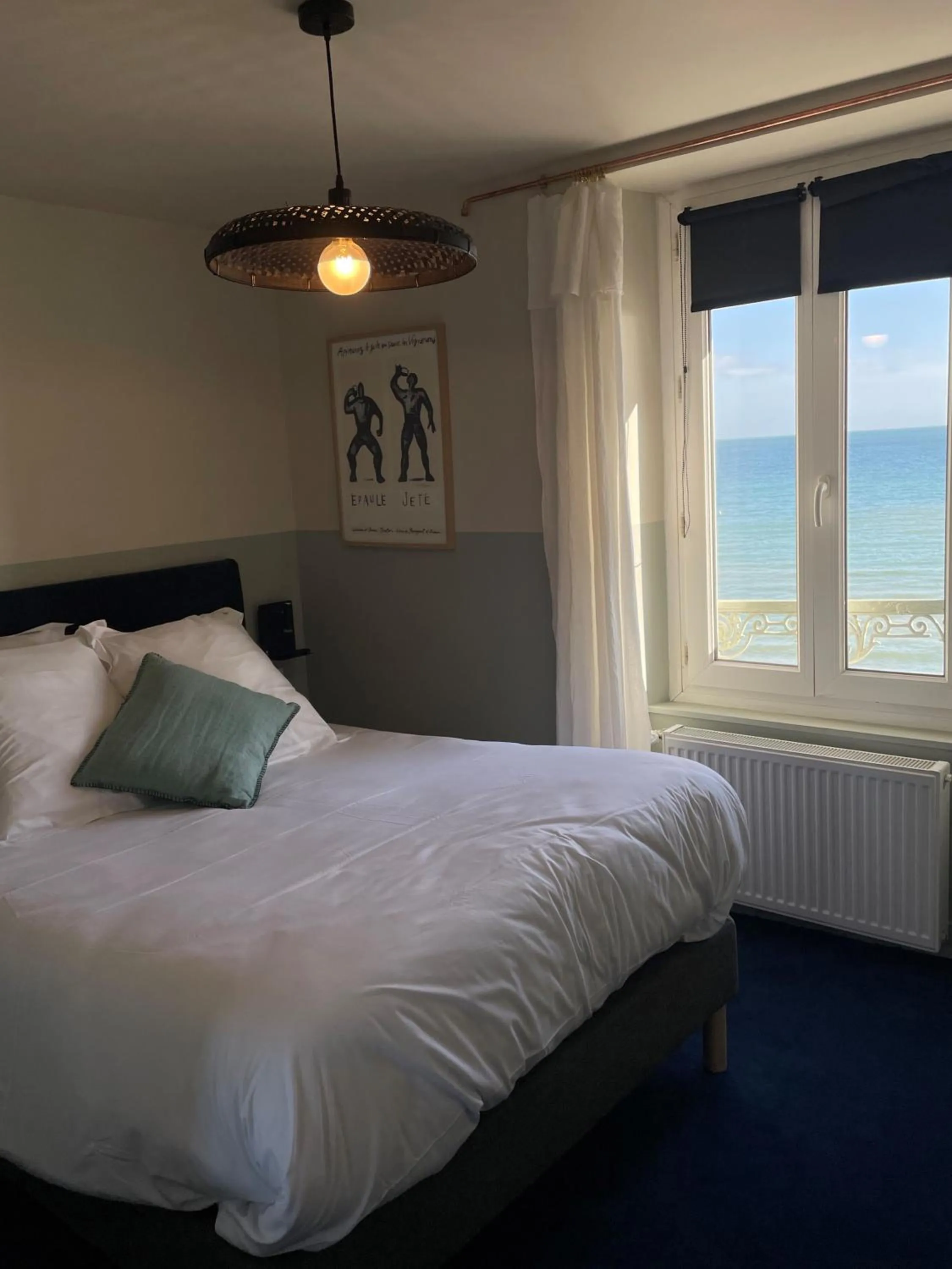 Bed in Beau Rivage Hôtel-Restaurant