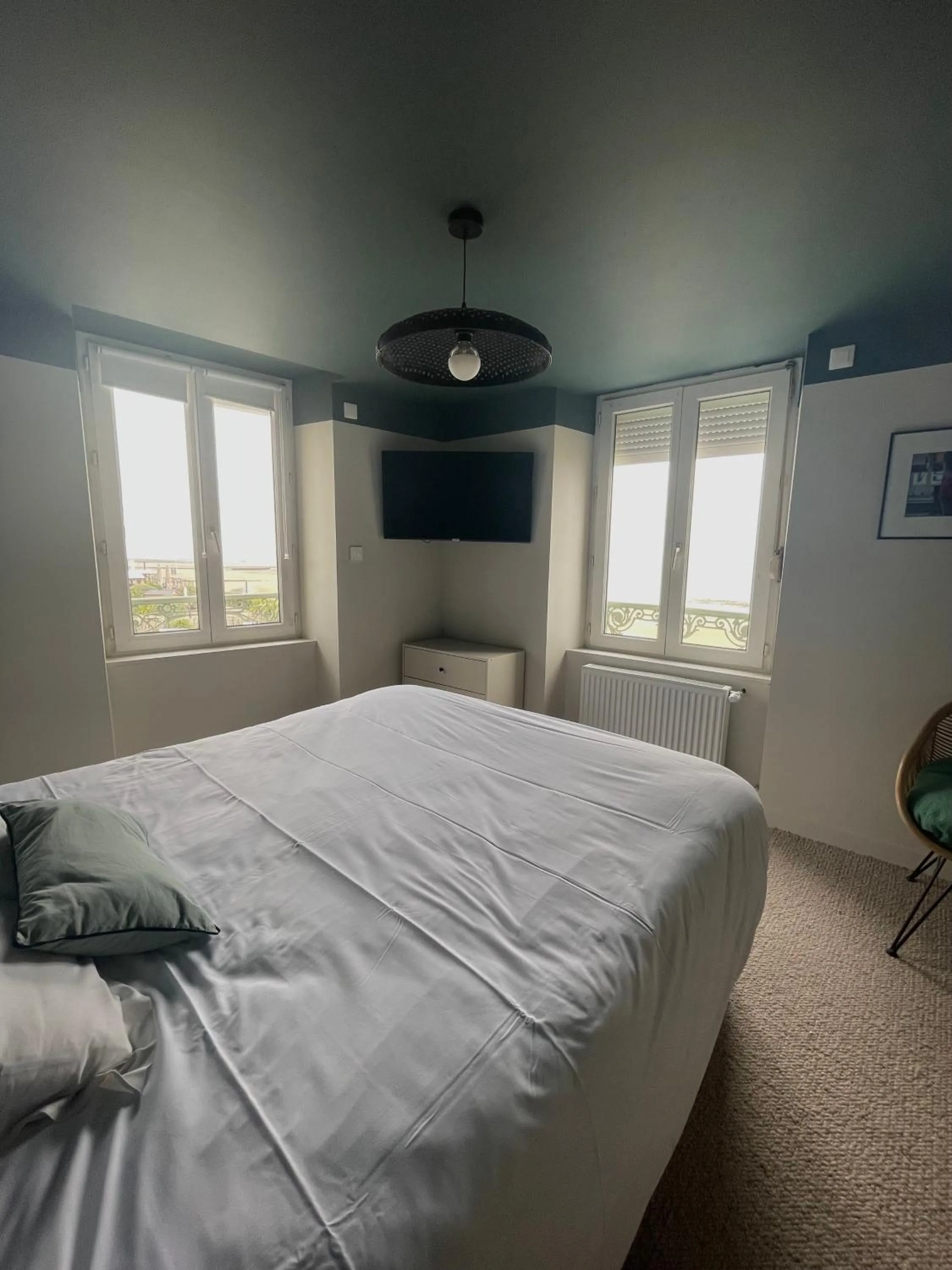 Bed in Beau Rivage Hôtel-Restaurant