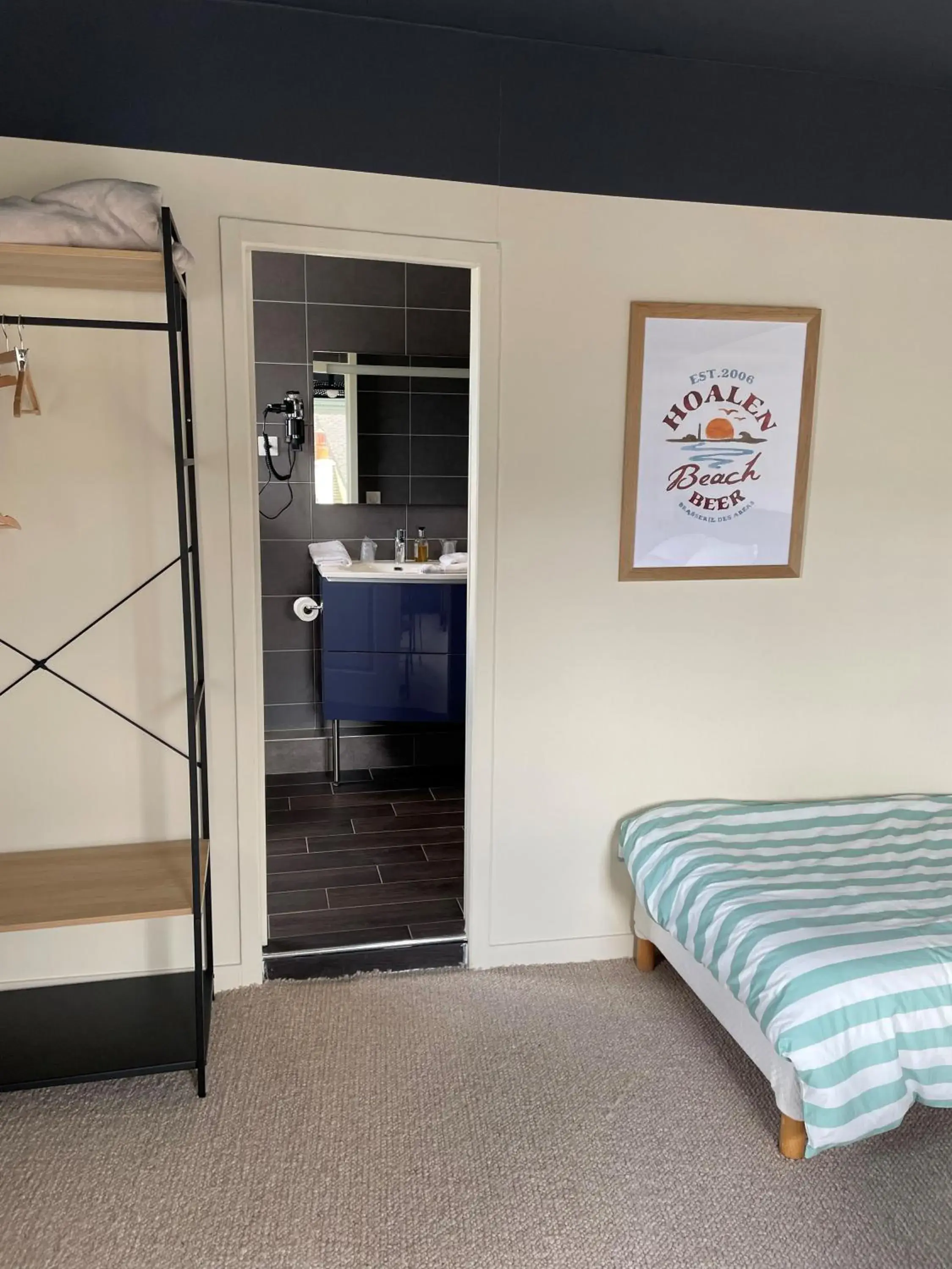 Bed in Beau Rivage Hôtel-Restaurant Bed in Beau Rivage Hôtel-Restaurant