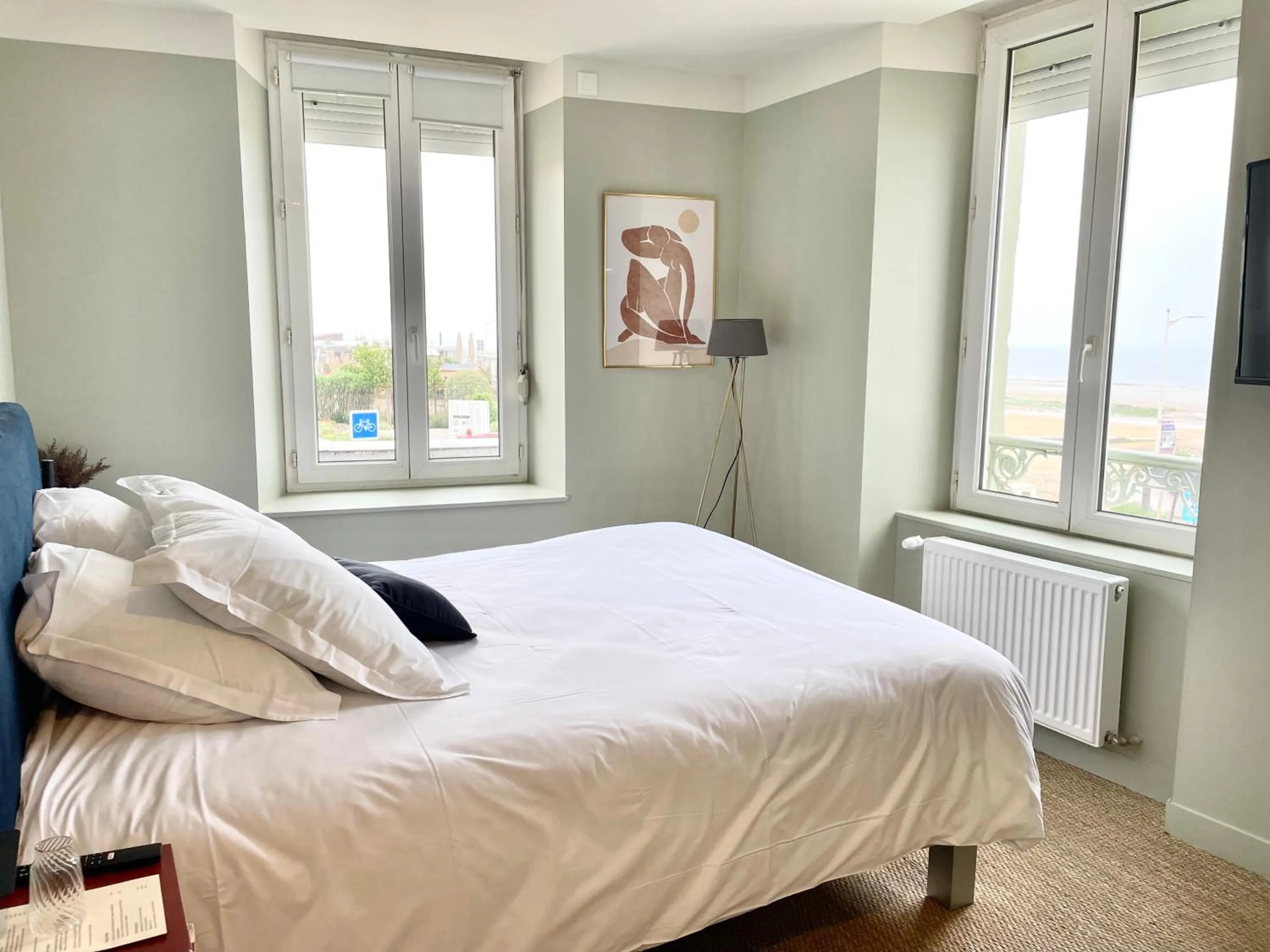 Sea view, Bed in Beau Rivage Hôtel-Restaurant