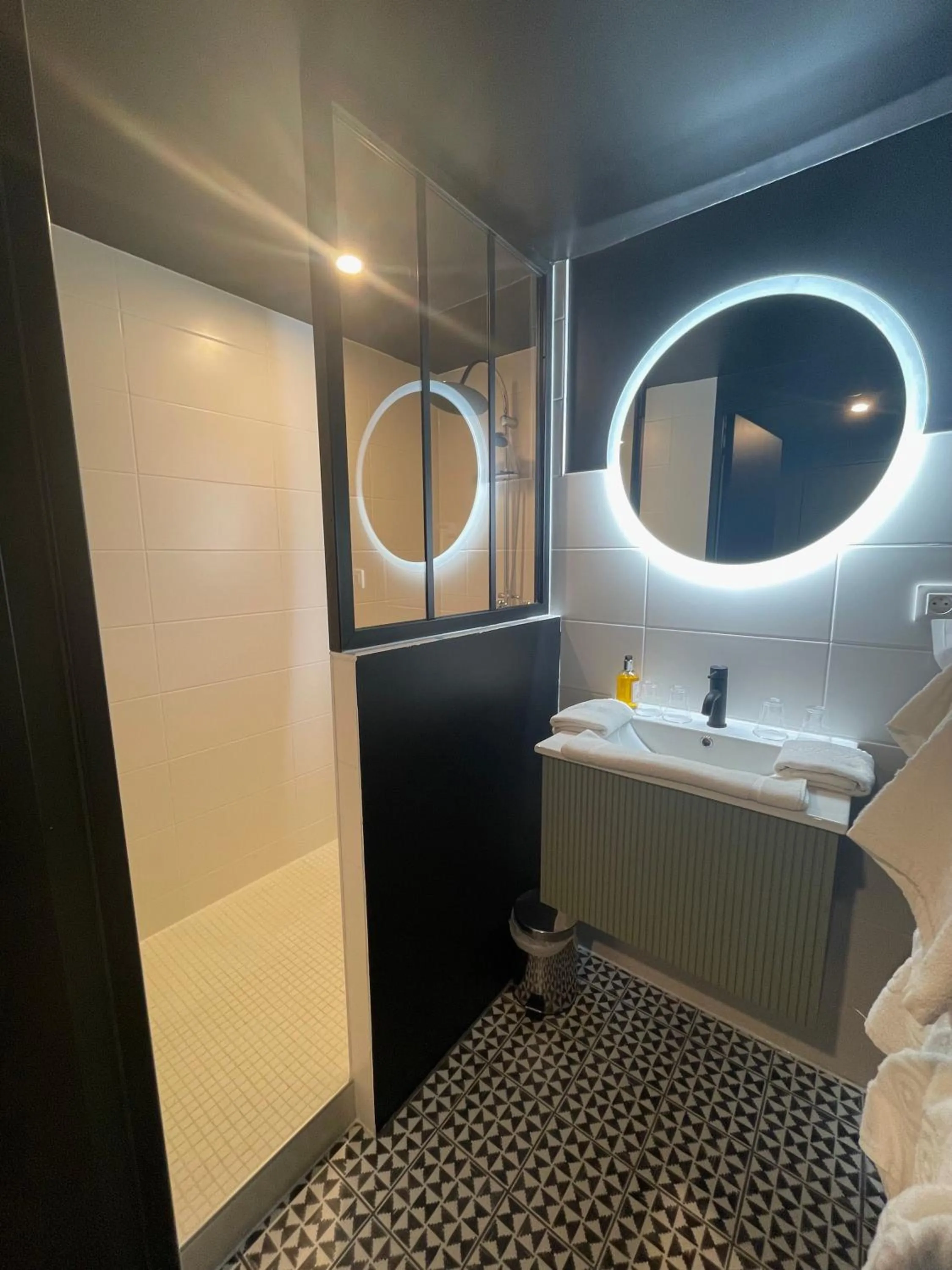 Bathroom in Beau Rivage Hôtel-Restaurant