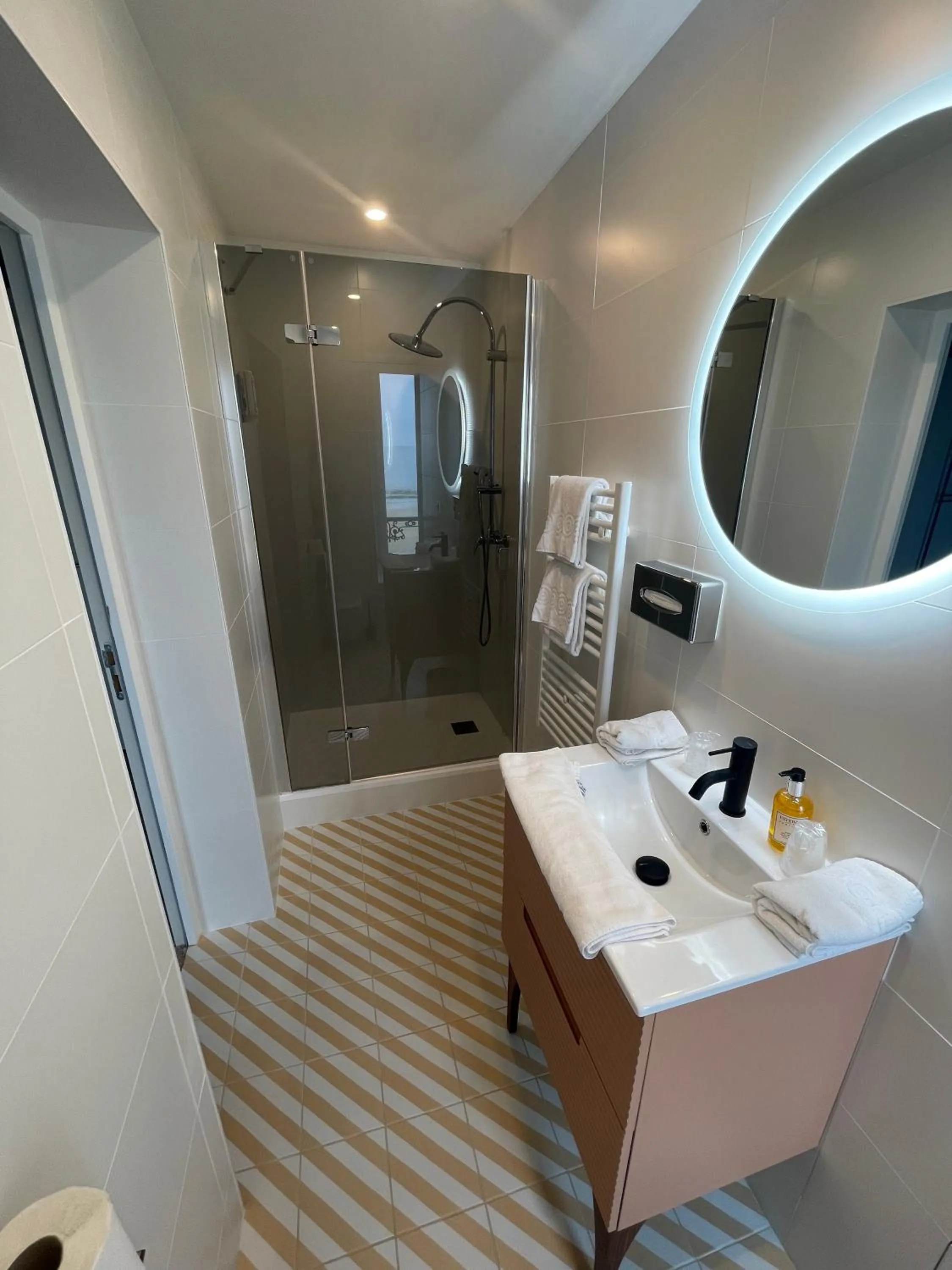 Bathroom in Beau Rivage Hôtel-Restaurant