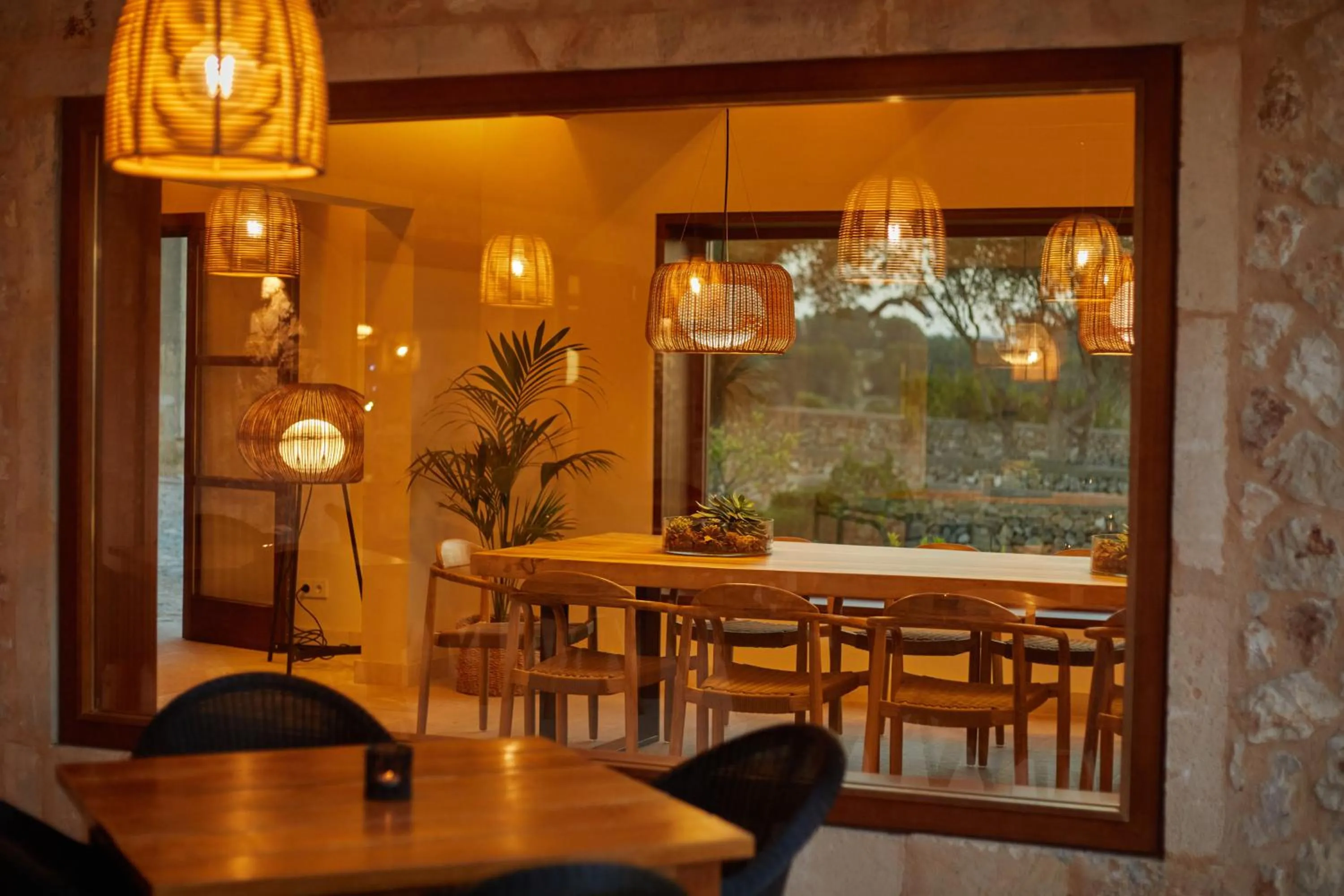 Restaurant/places to eat in Hotel Rural Es Riquers