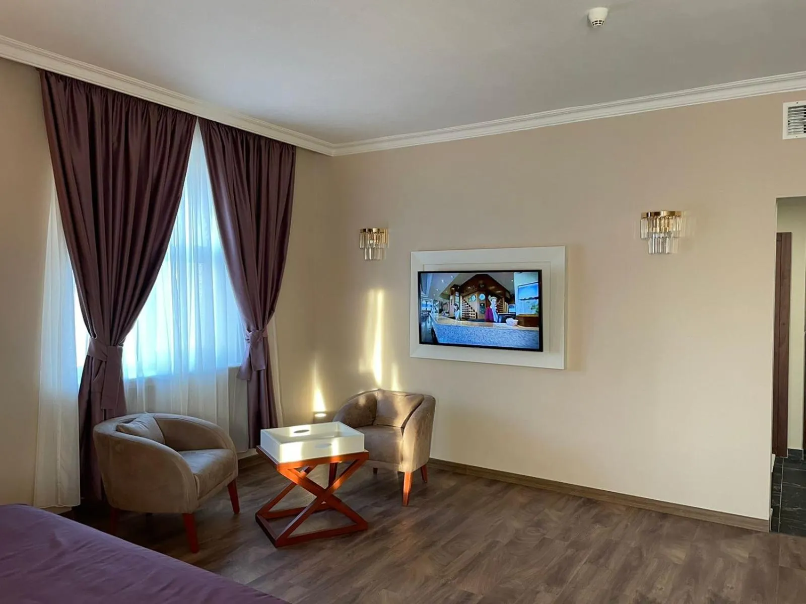 Photo of the whole room, Bed in Ramada by Wyndham Plovdiv Trimontium