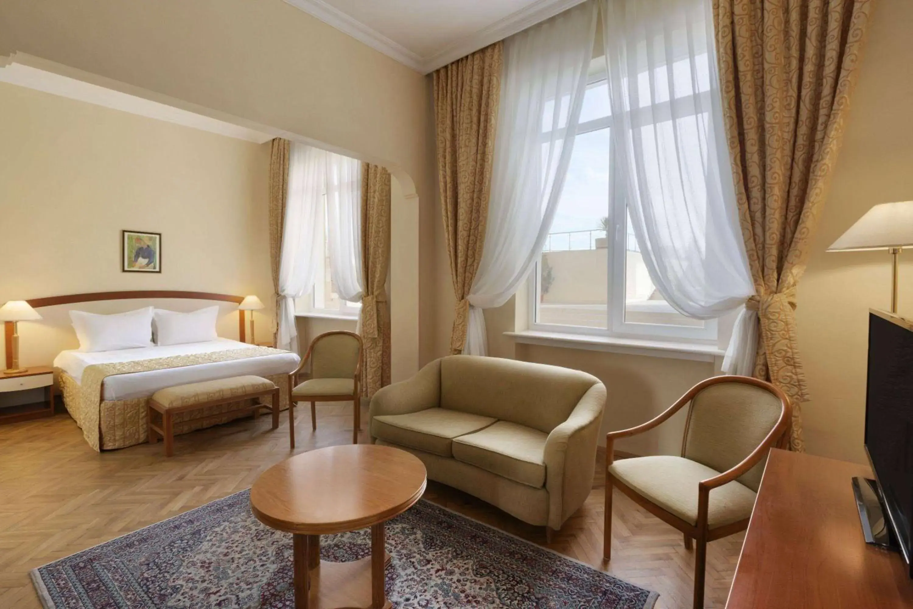 Photo of the whole room, Bed in Ramada by Wyndham Plovdiv Trimontium Photo of the whole room, Bed in Ramada by Wyndham Plovdiv Trimontium