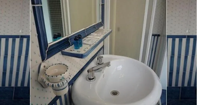 Bathroom in Hotel Astor