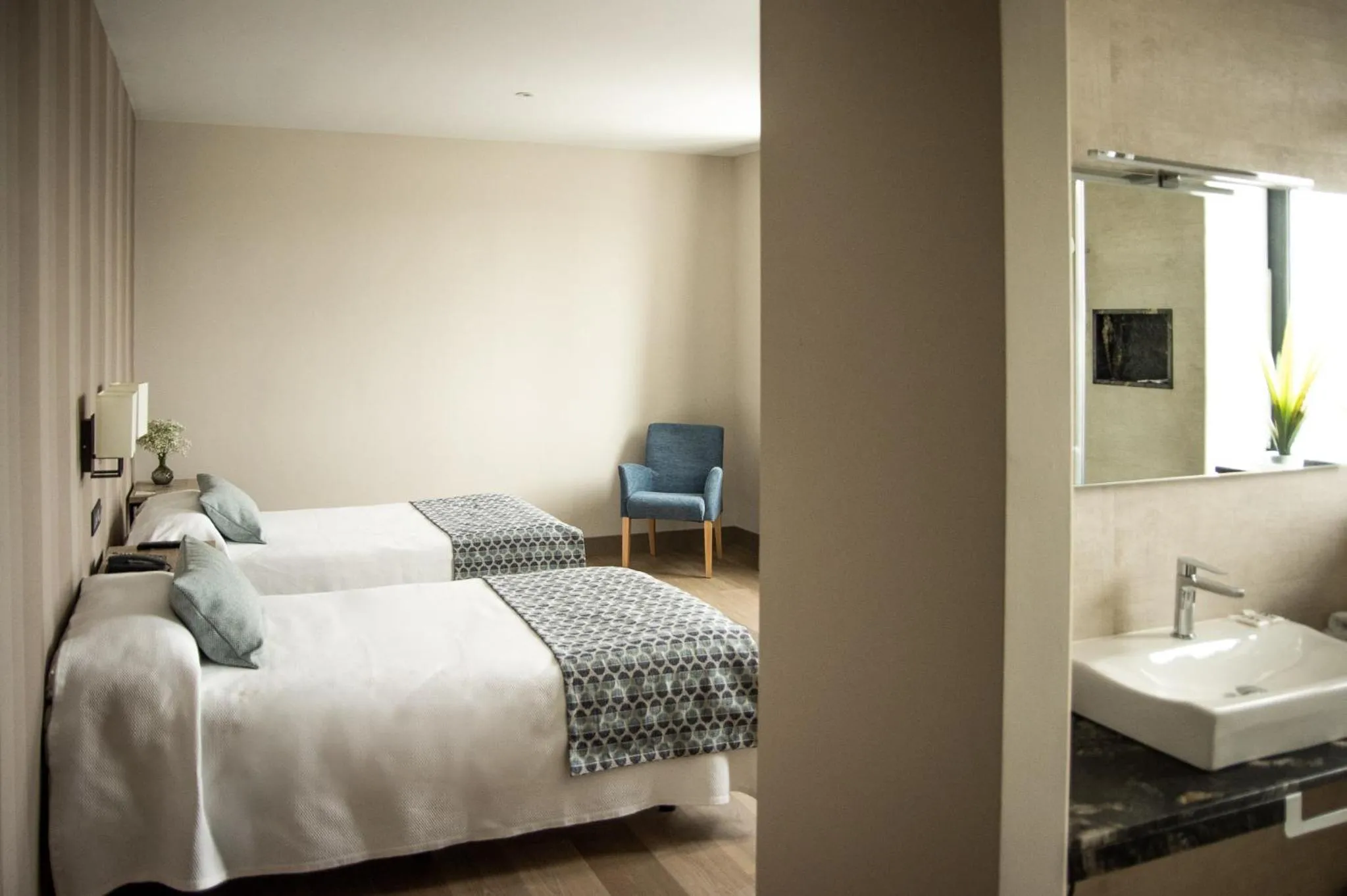 Photo of the whole room, Bed in Hotel Paraiso Granada