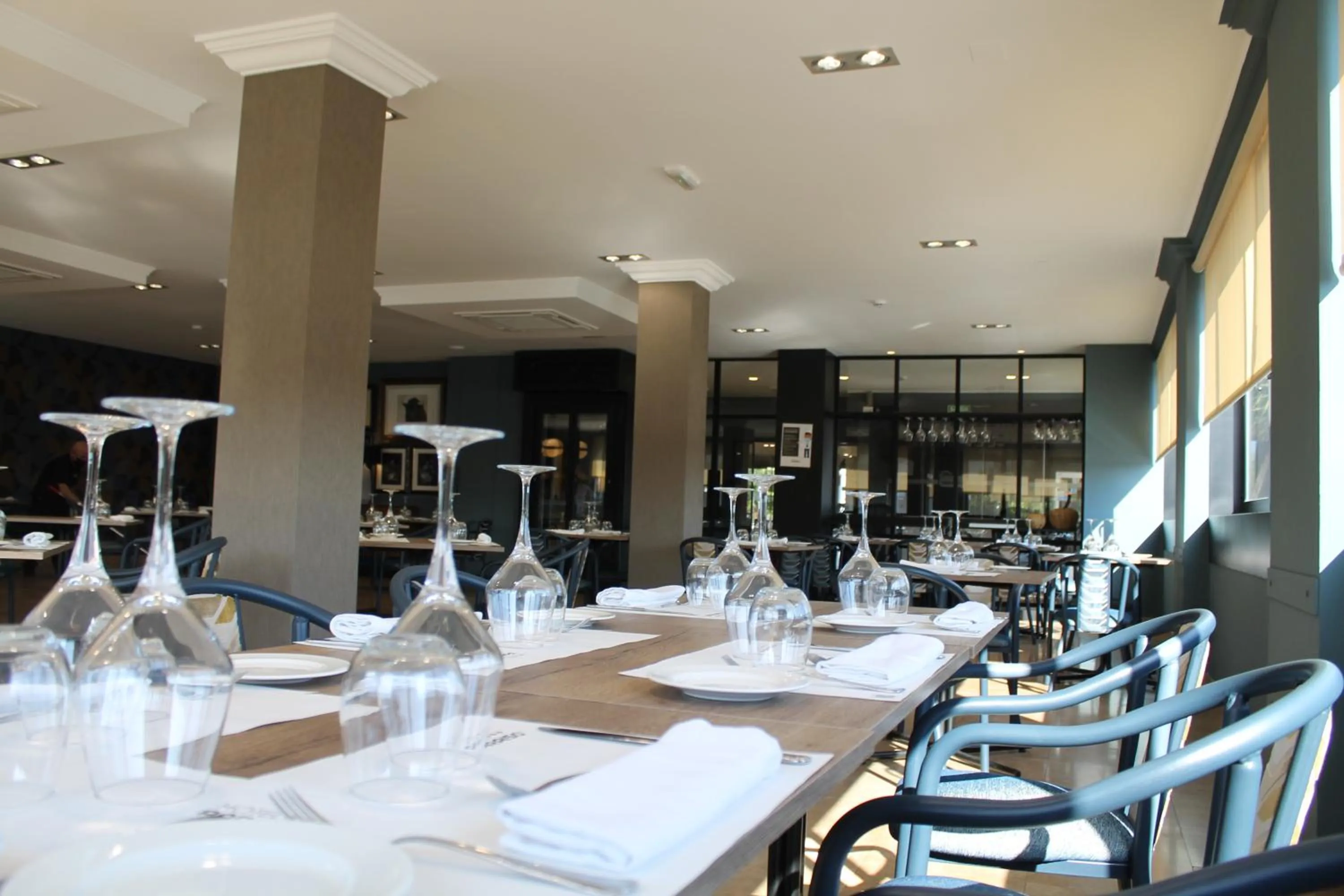 Restaurant/places to eat in Hotel Paraiso Granada