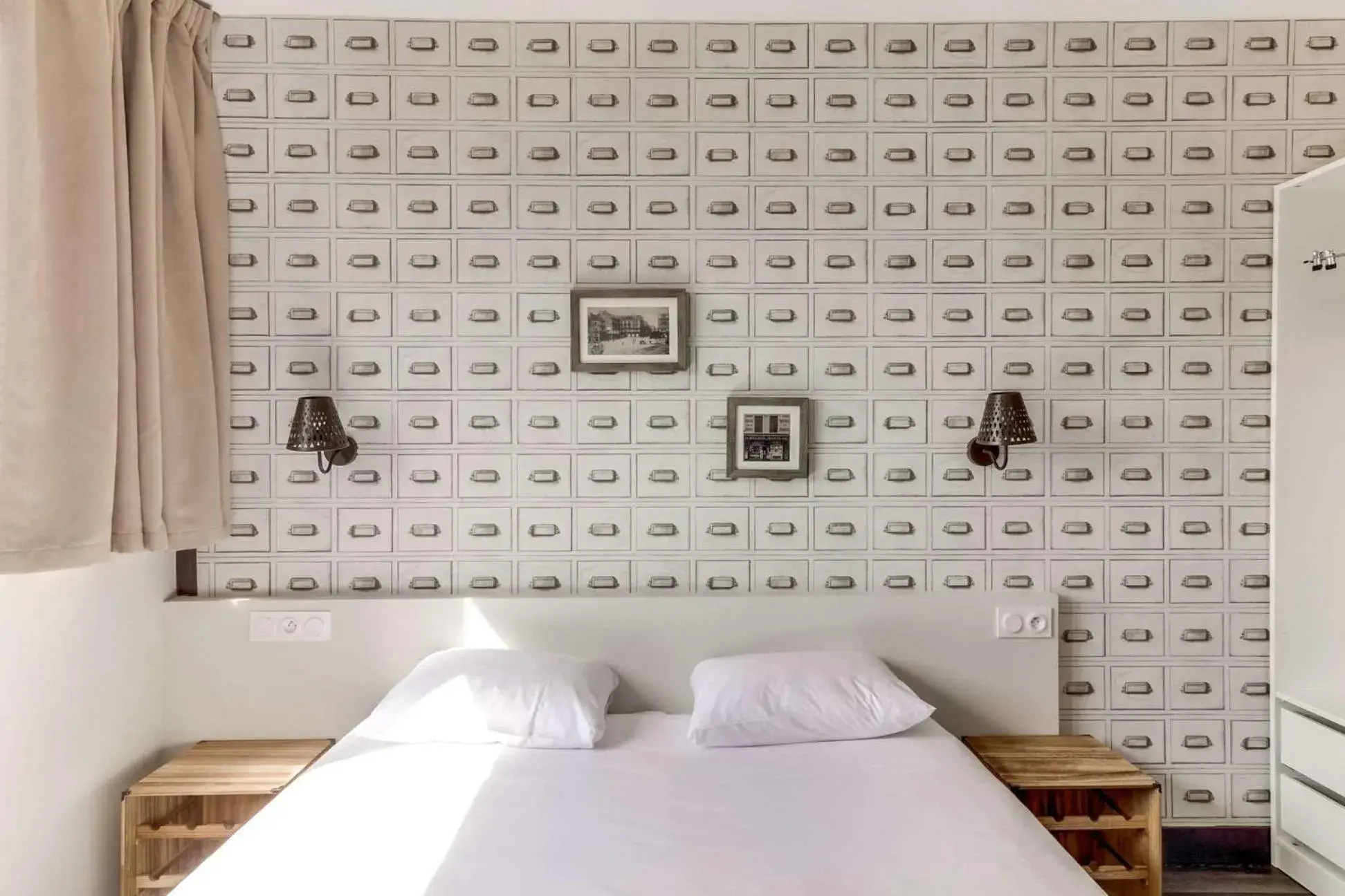 Bedroom, Bed in Brit Hotel Saint-Nazaire Centre Bedroom, Bed in Brit Hotel Saint-Nazaire Centre