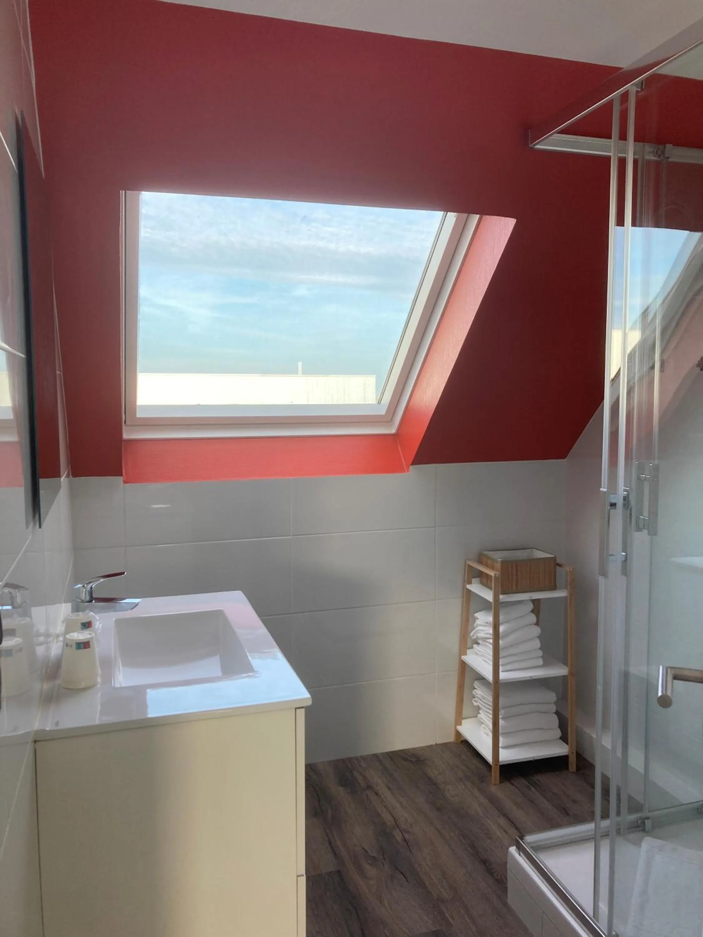 Bathroom in Brit Hotel Saint-Nazaire Centre