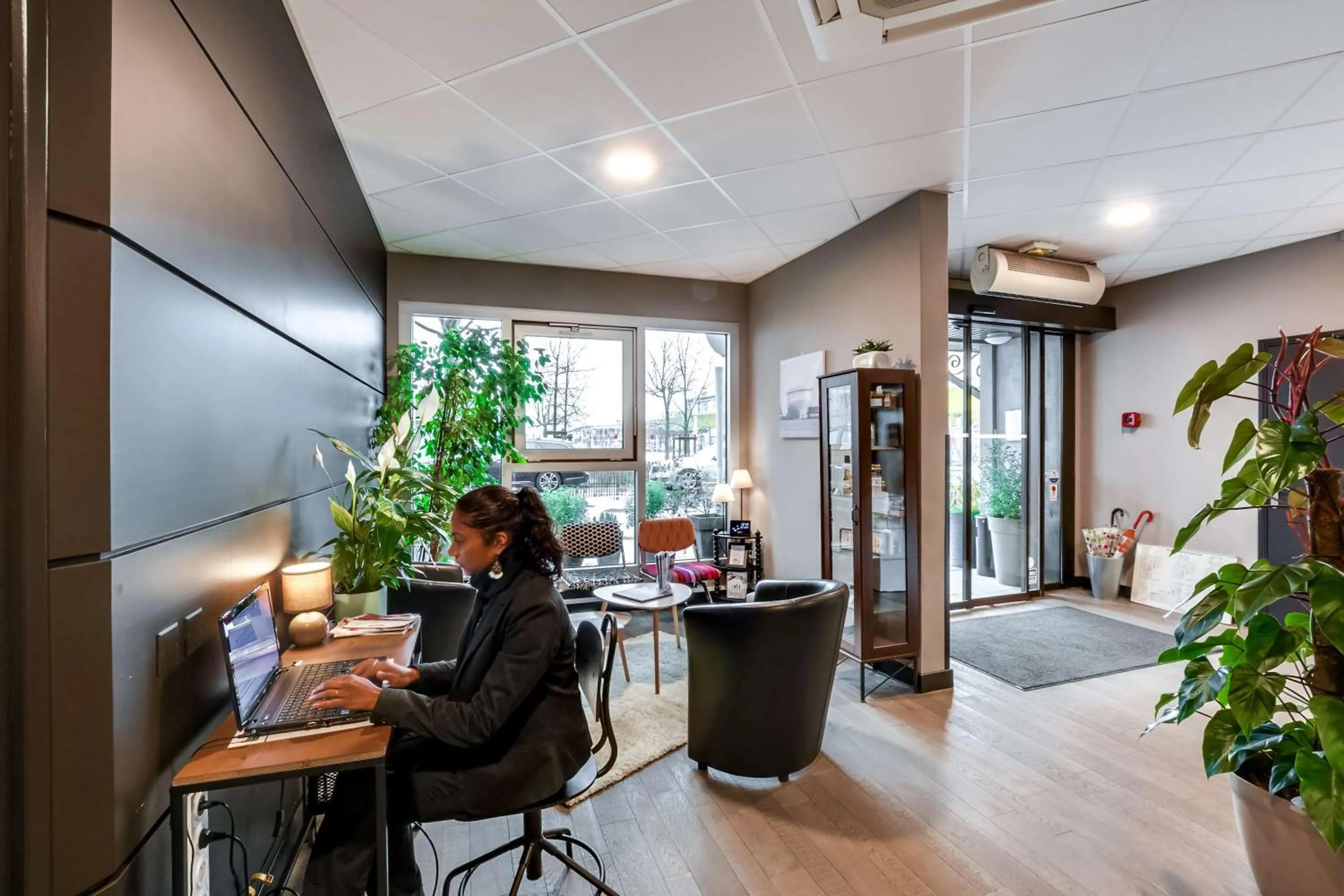 Lobby or reception in Brit Hotel Saint-Nazaire Centre