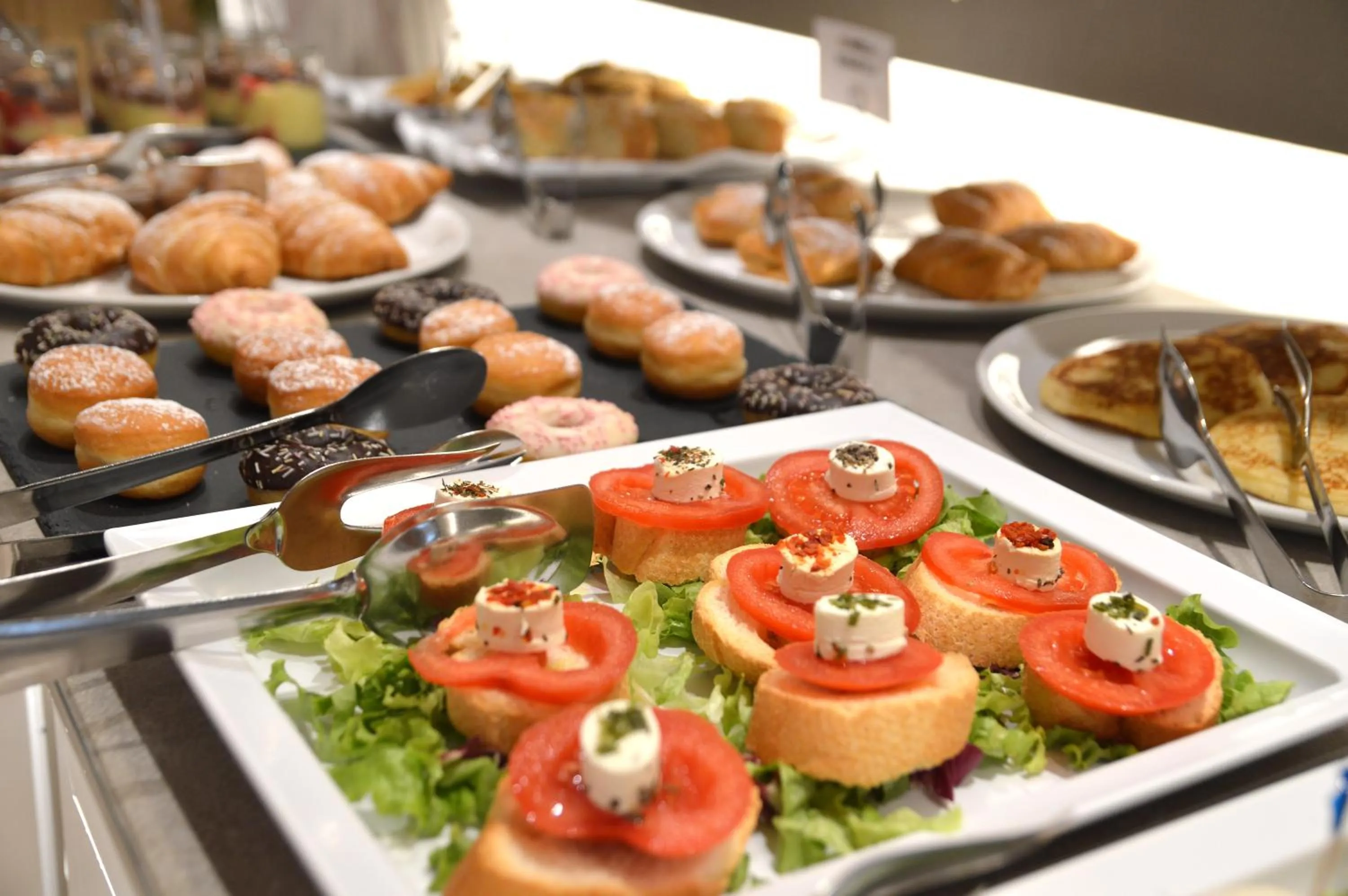 Food and drinks in Hotel Adele