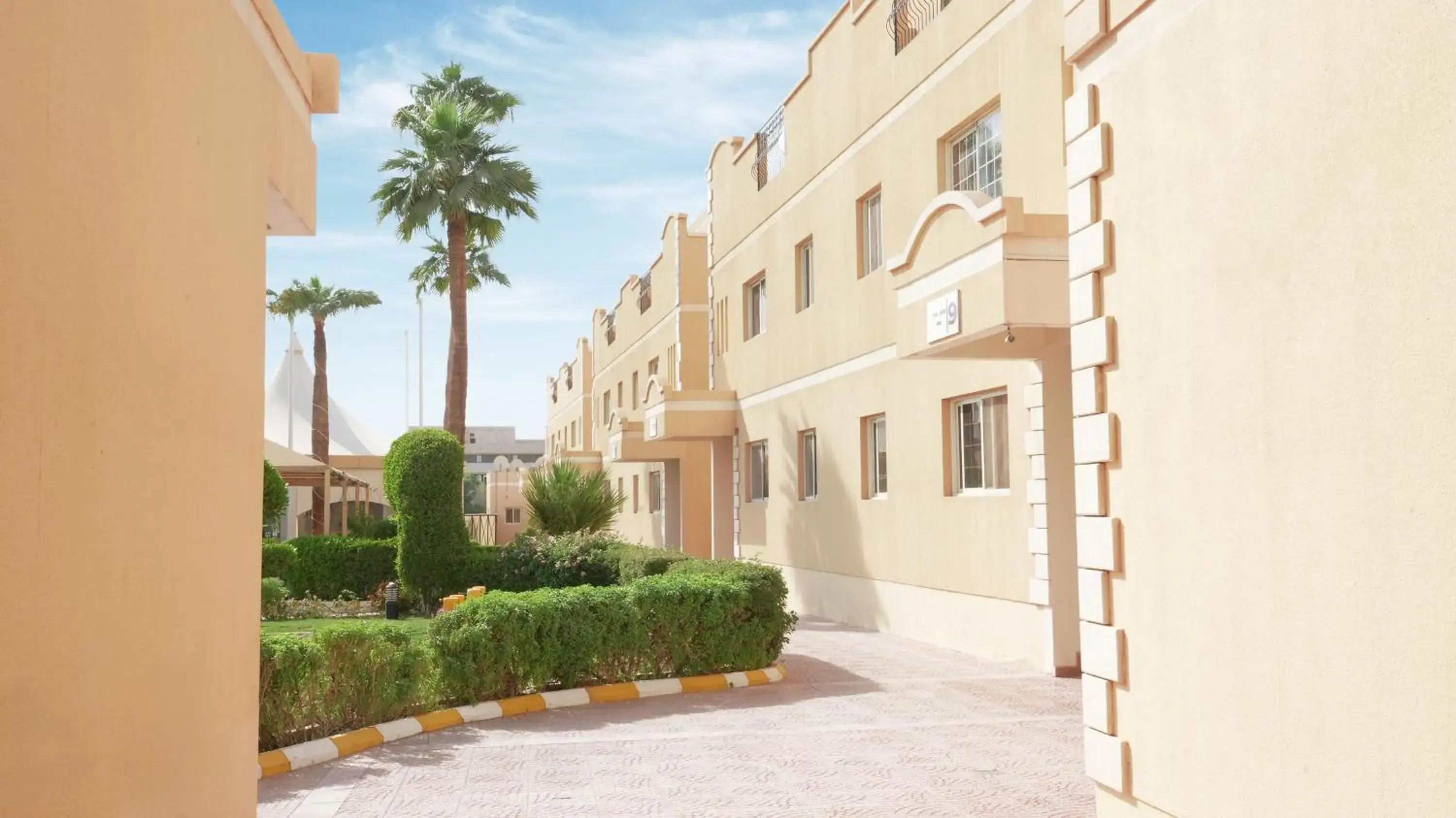 Property building in Boudl Al Malaz Property building in Boudl Al Malaz