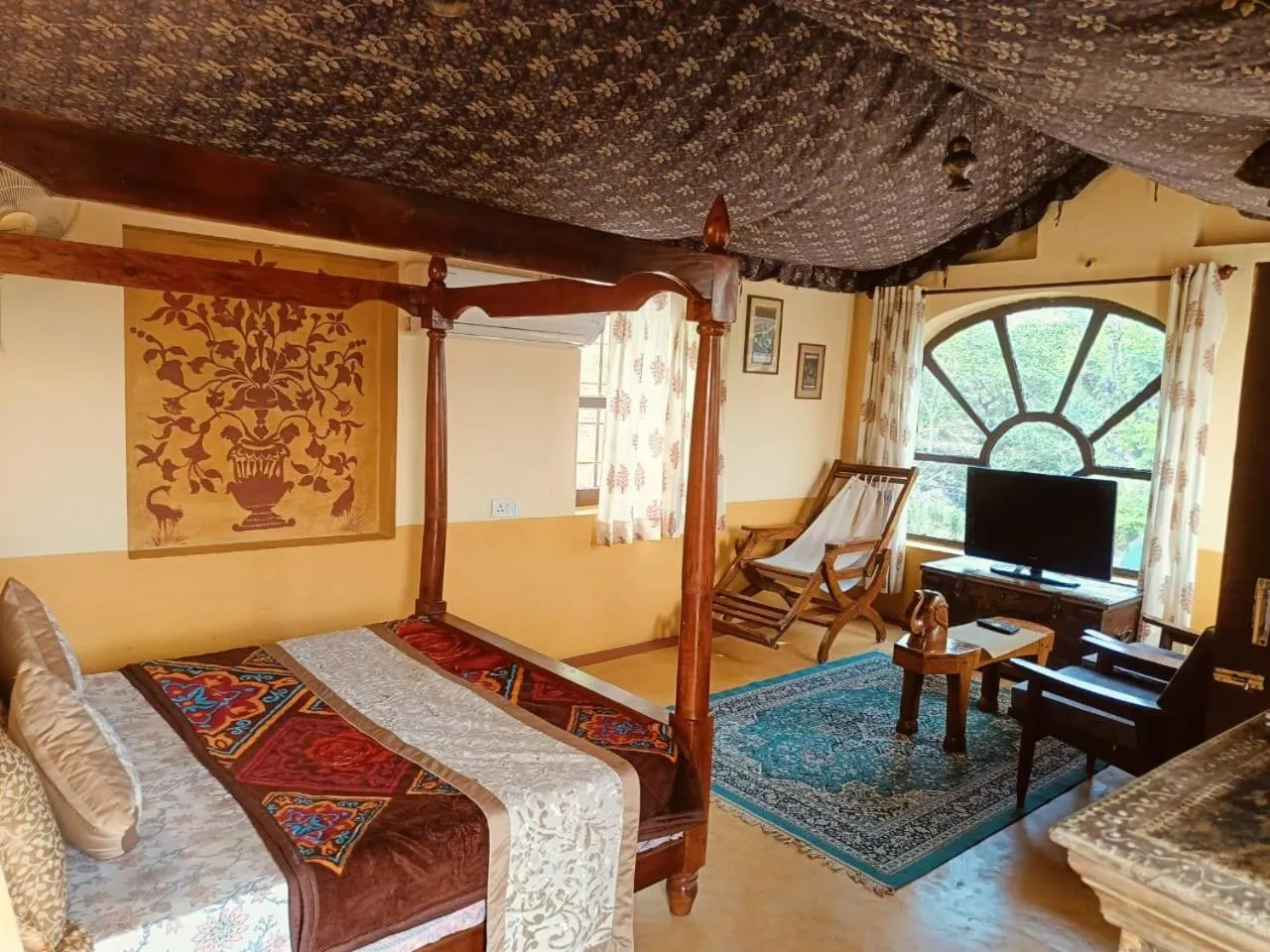 Double Room with Mountain View in Raj Haveli- A Heritage Samode