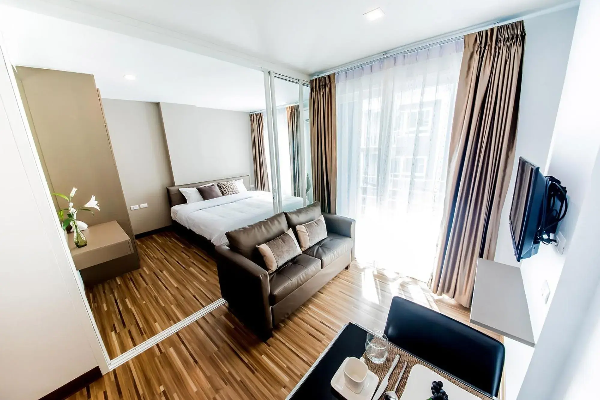 Bed in The Violin Sriracha Bed in The Violin Sriracha