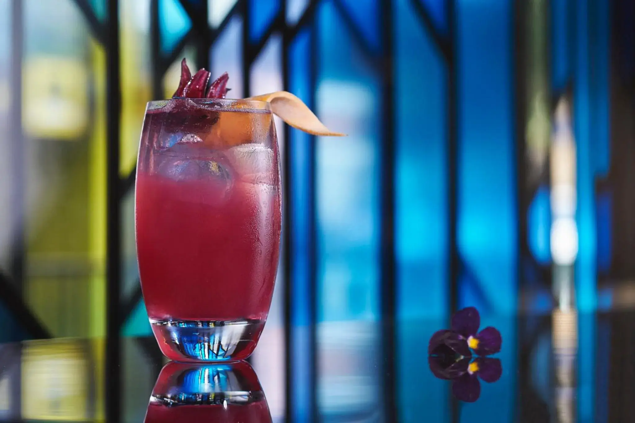 Lounge or bar in InterContinental Sofia by IHG Lounge or bar in InterContinental Sofia by IHG