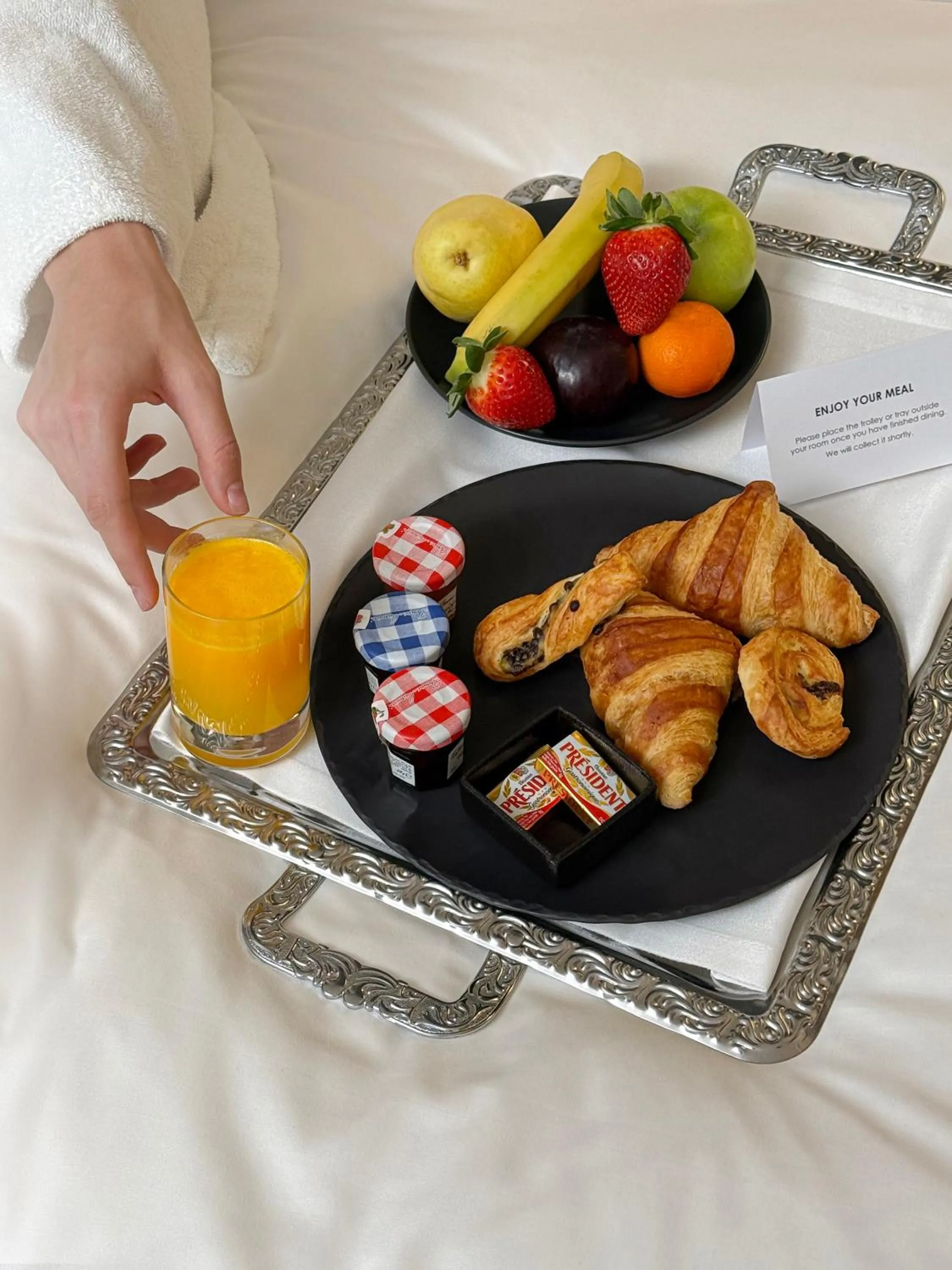 Photo of the whole room in InterContinental Sofia by IHG