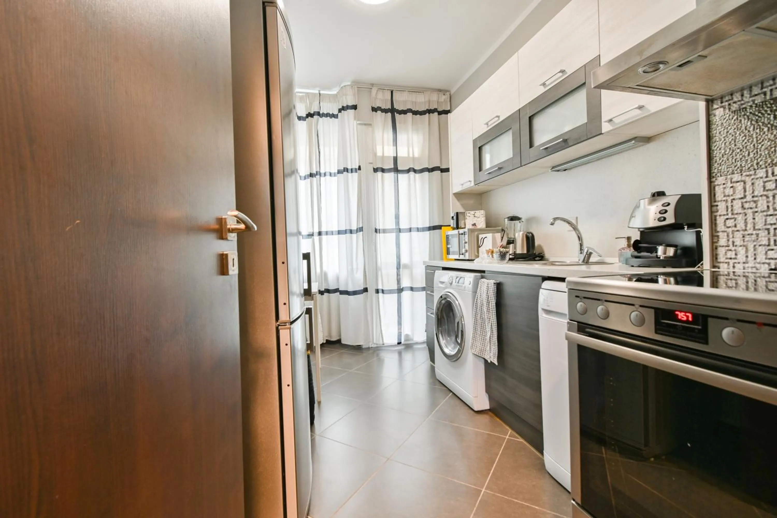 kitchen in Starflat Quiet Parkside Suite