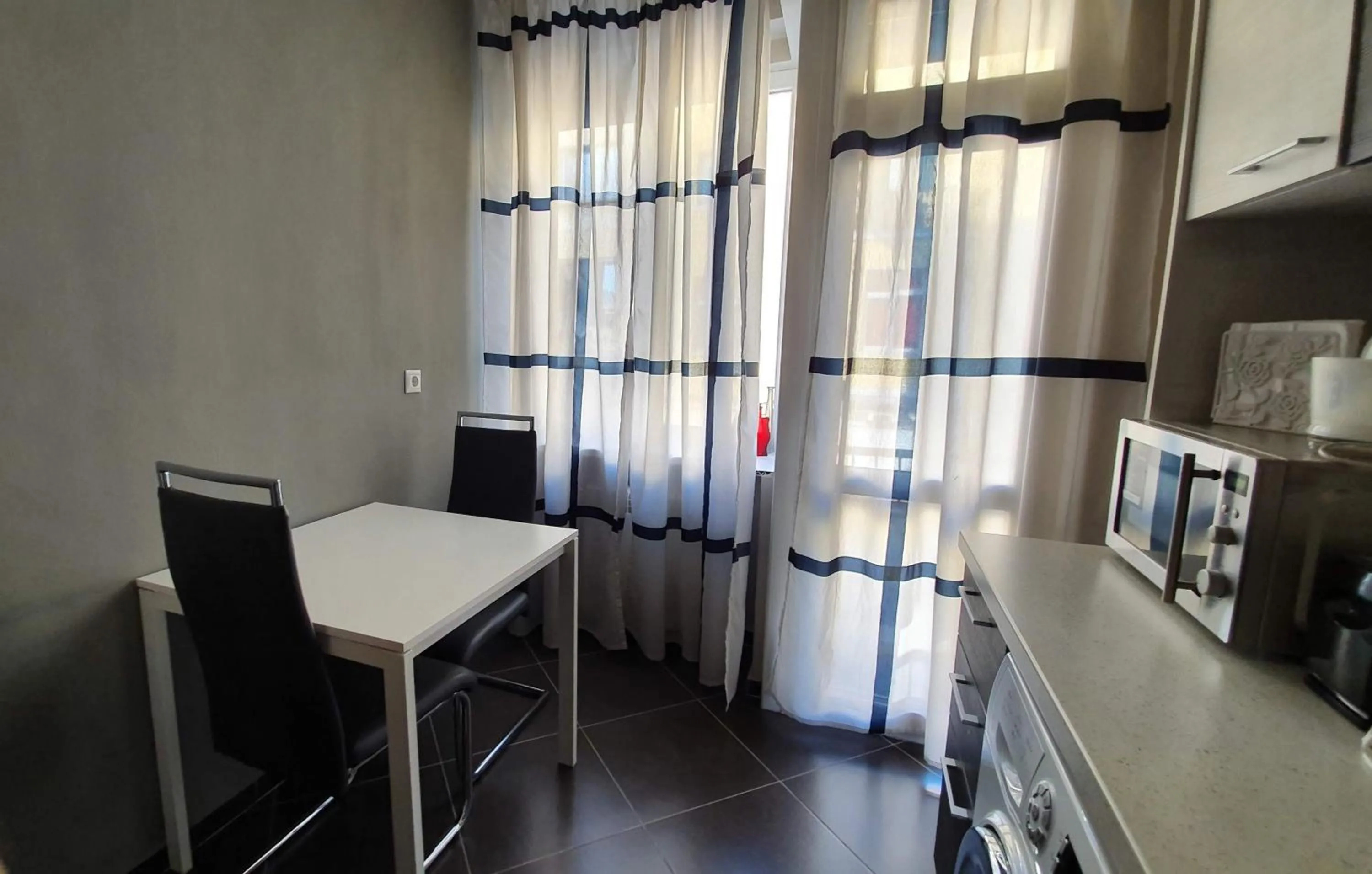 Kitchen or kitchenette in Starflat Quiet Parkside Suite