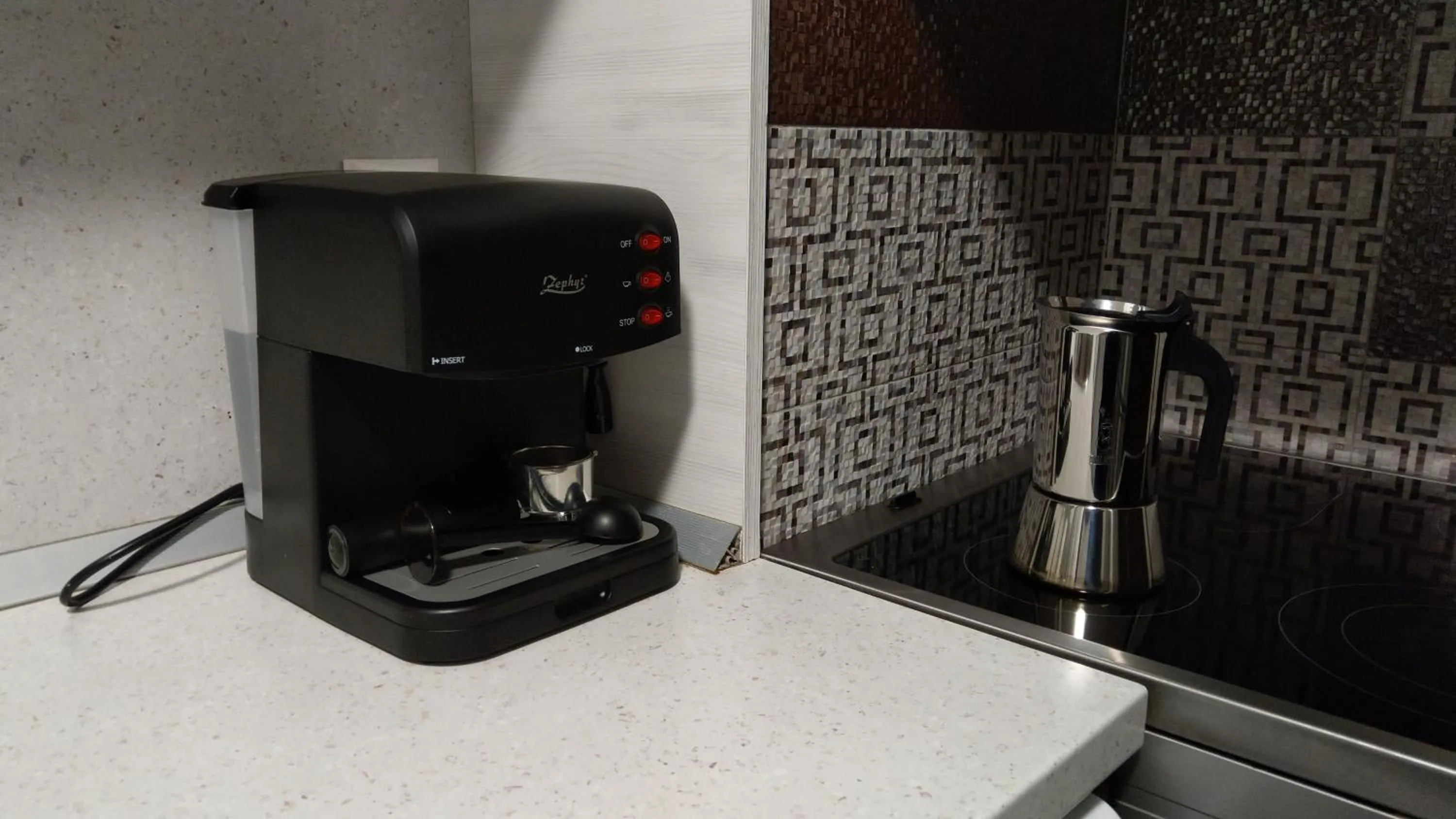 Coffee/tea facilities in Starflat Quiet Parkside Suite