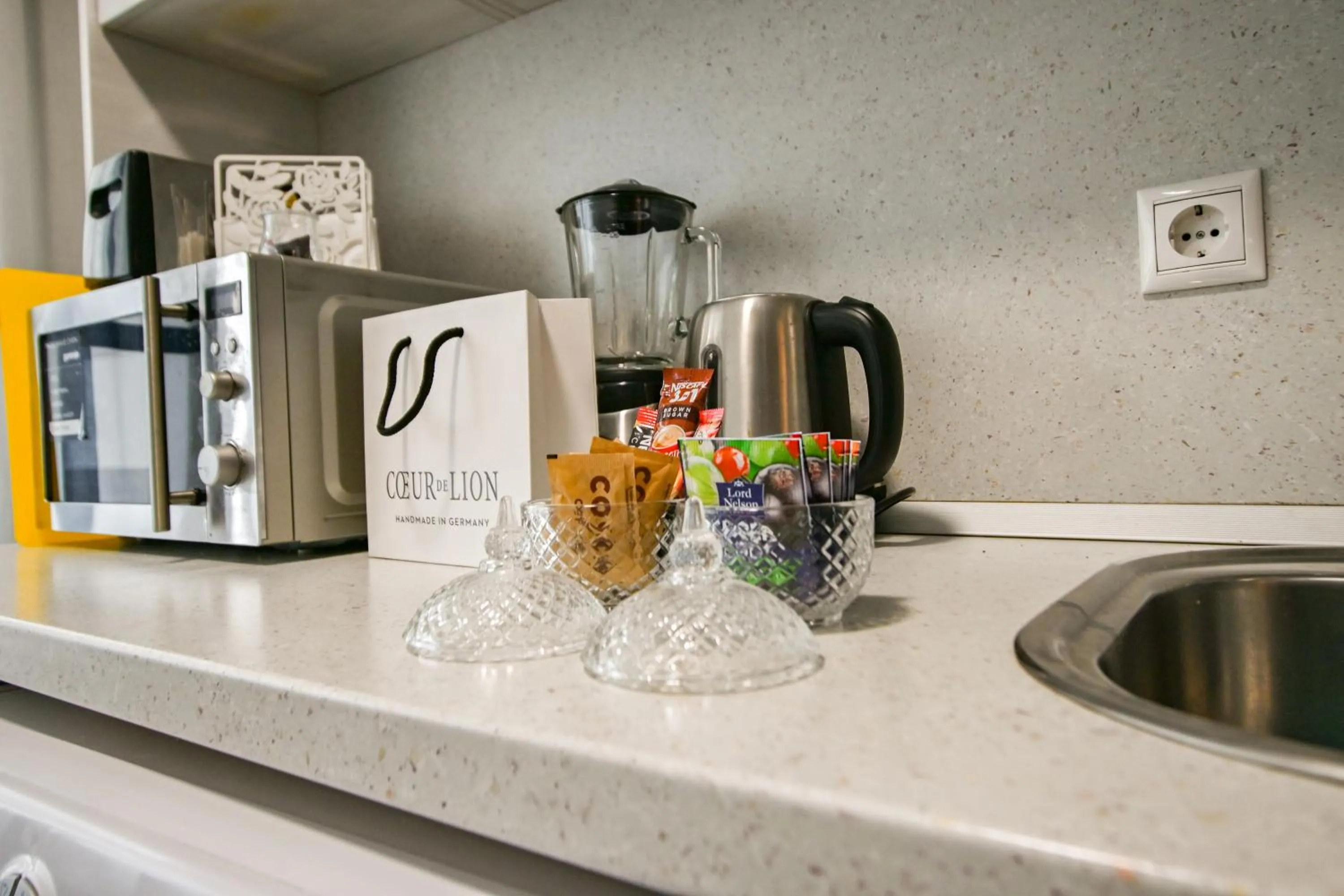 kitchen in Starflat Quiet Parkside Suite