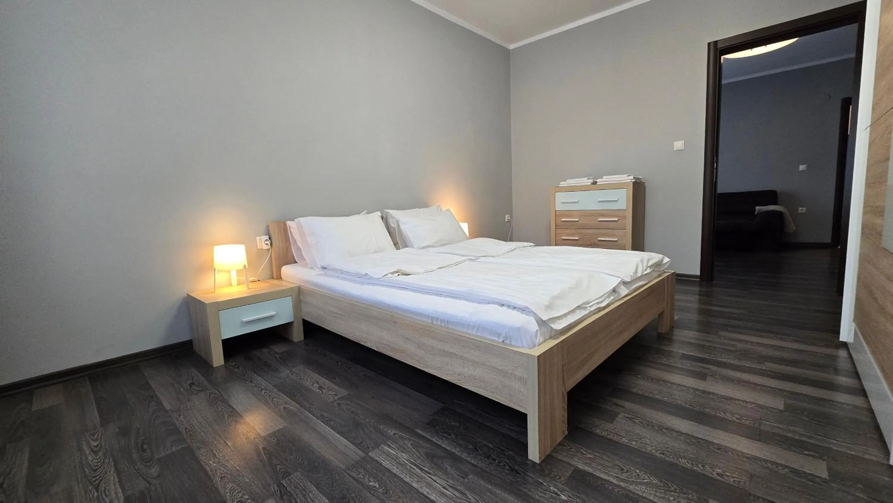 Bedroom, Bed in Starflat Quiet Parkside Suite