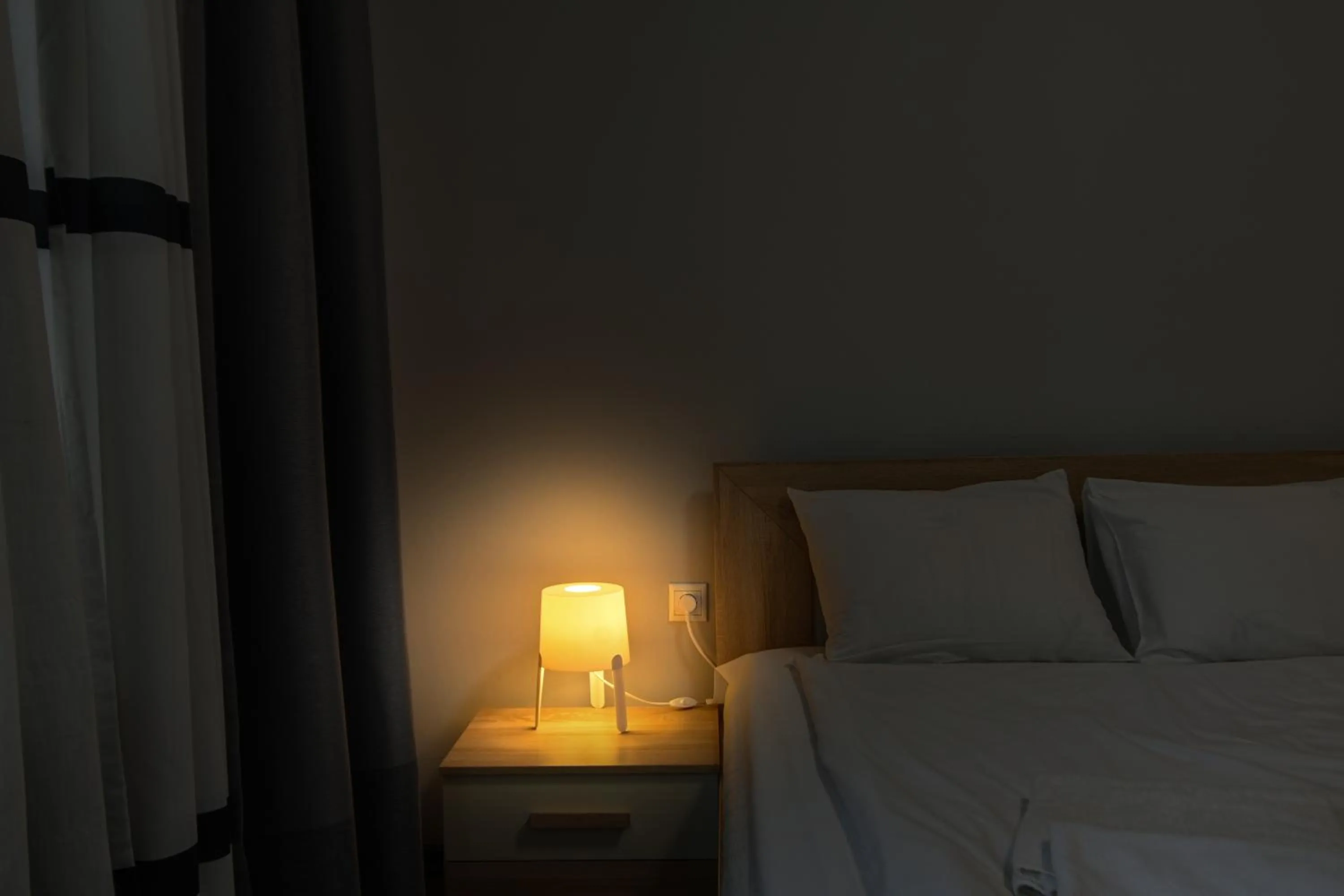 Bedroom, Bed in Starflat Quiet Parkside Suite