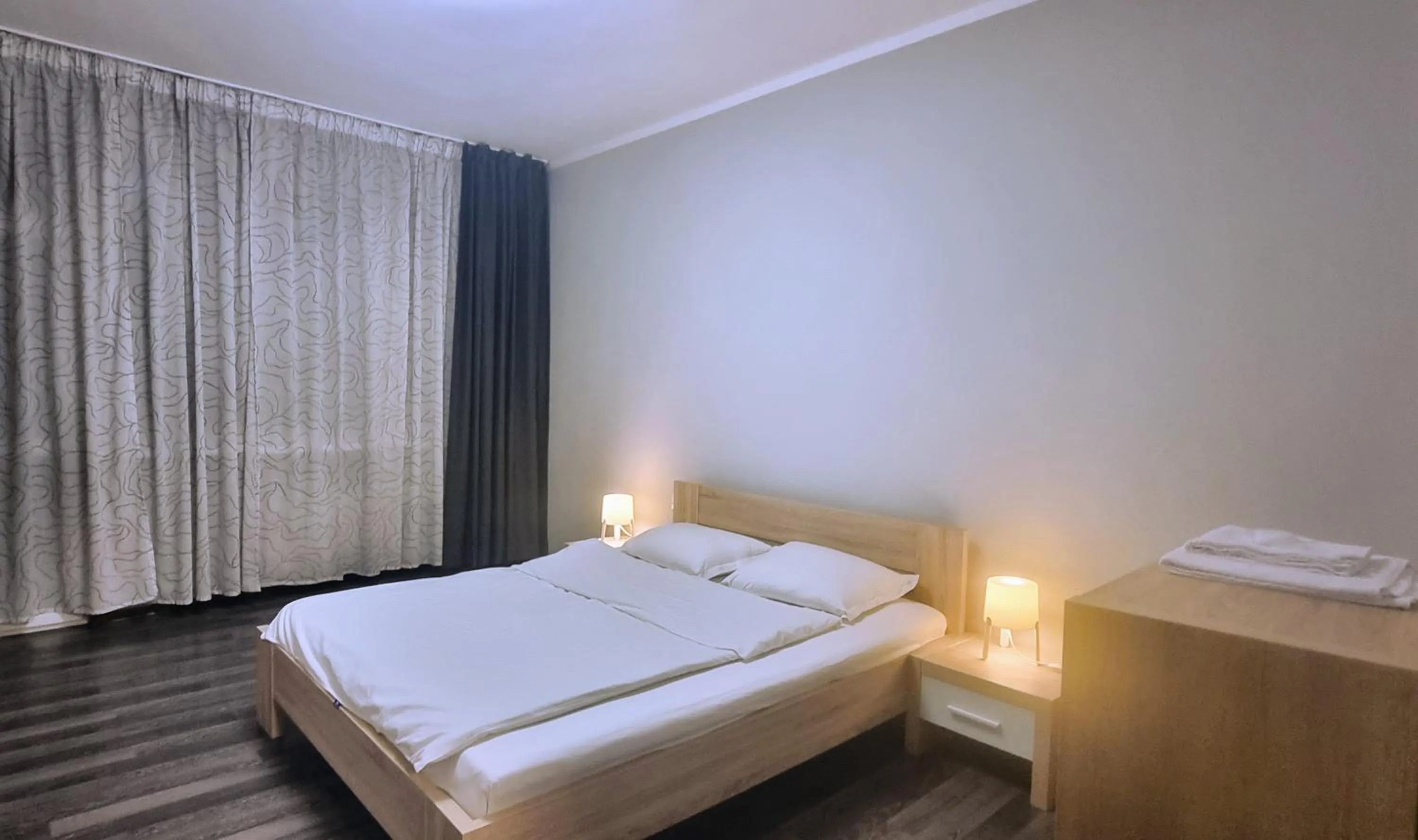 Bedroom, Bed in Starflat Quiet Parkside Suite