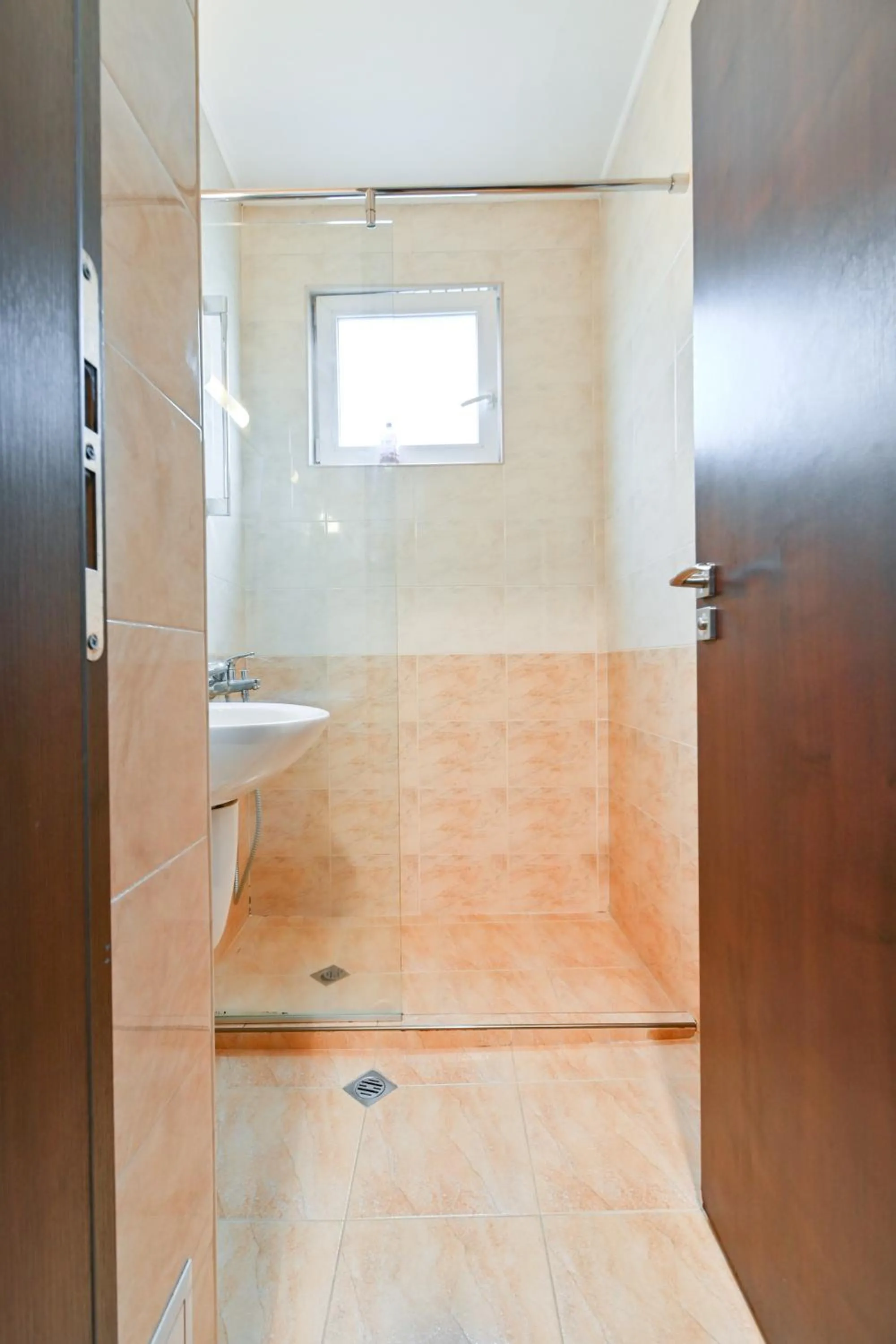 Shower in Starflat Quiet Parkside Suite