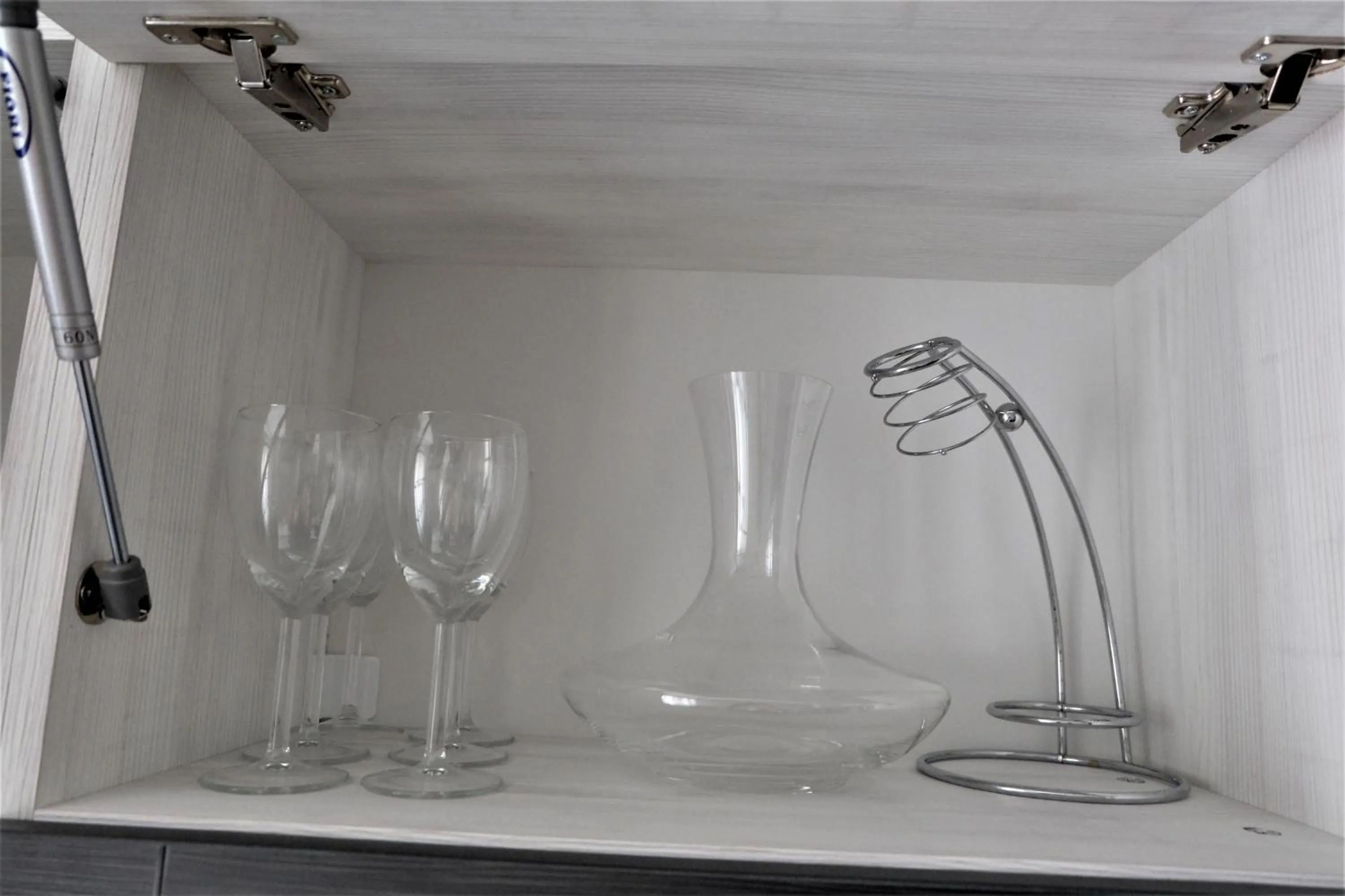 Alcoholic drinks in Starflat Quiet Parkside Suite