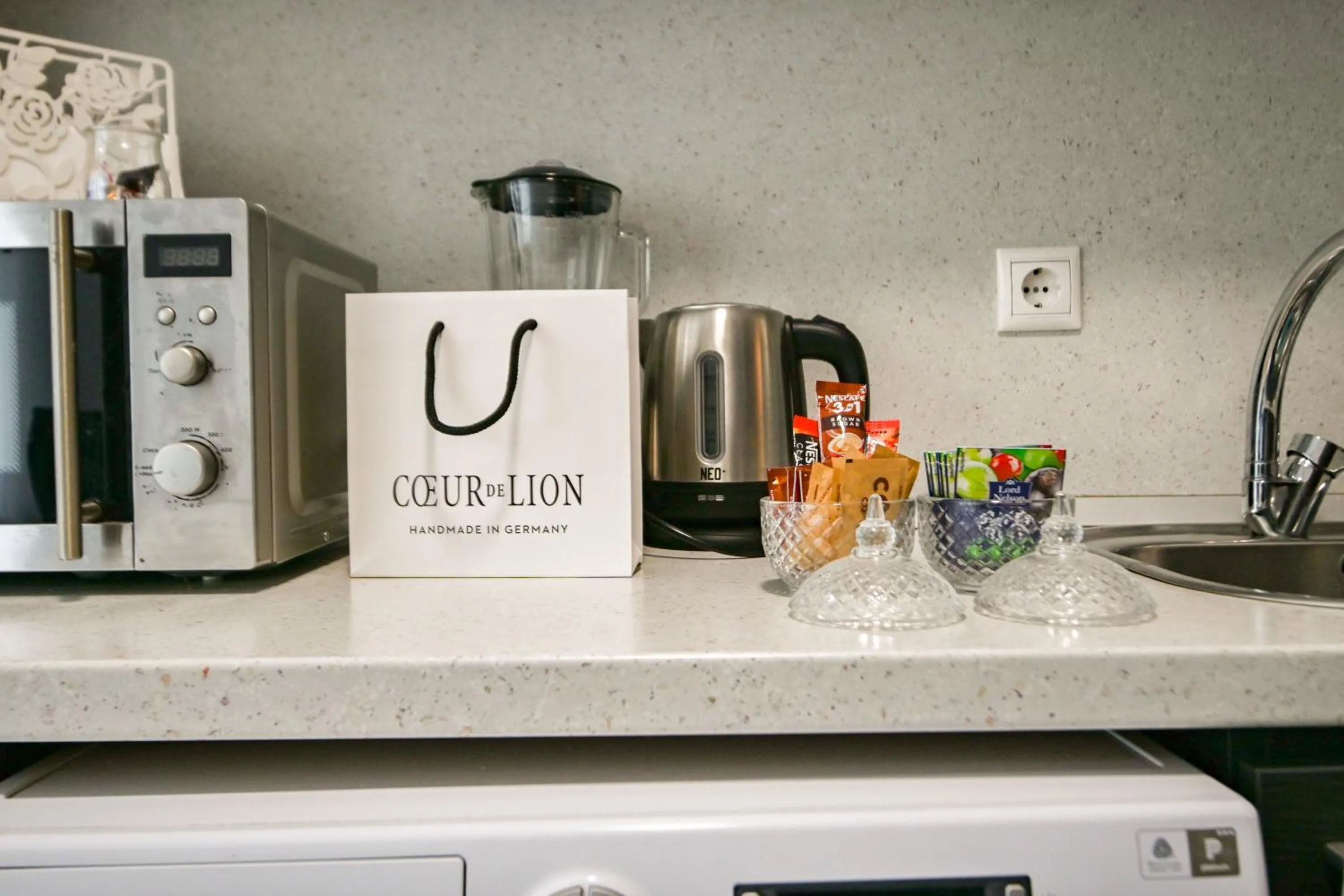 Coffee/tea facilities in Starflat Quiet Parkside Suite
