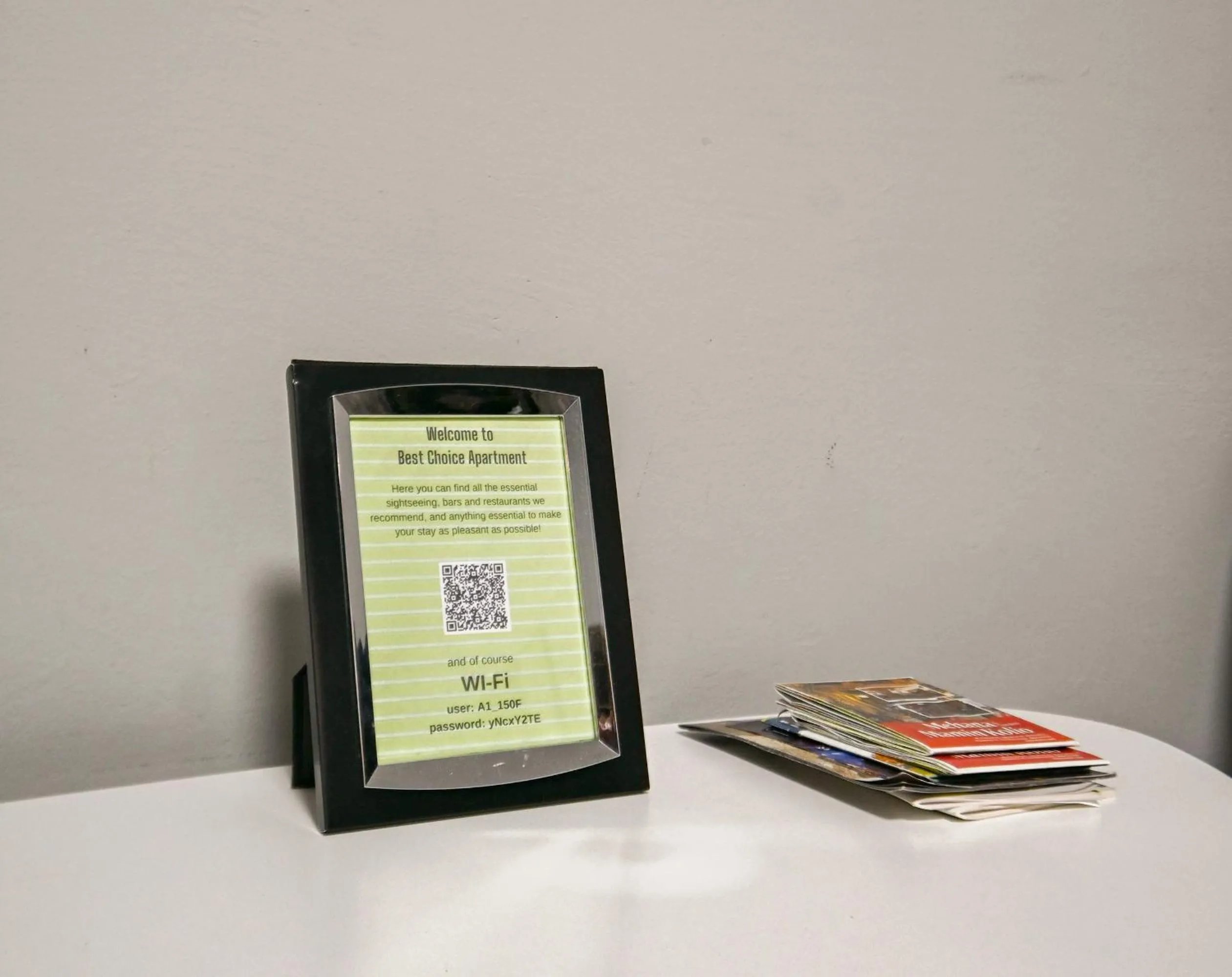Logo/Certificate/Sign in Starflat Quiet Parkside Suite